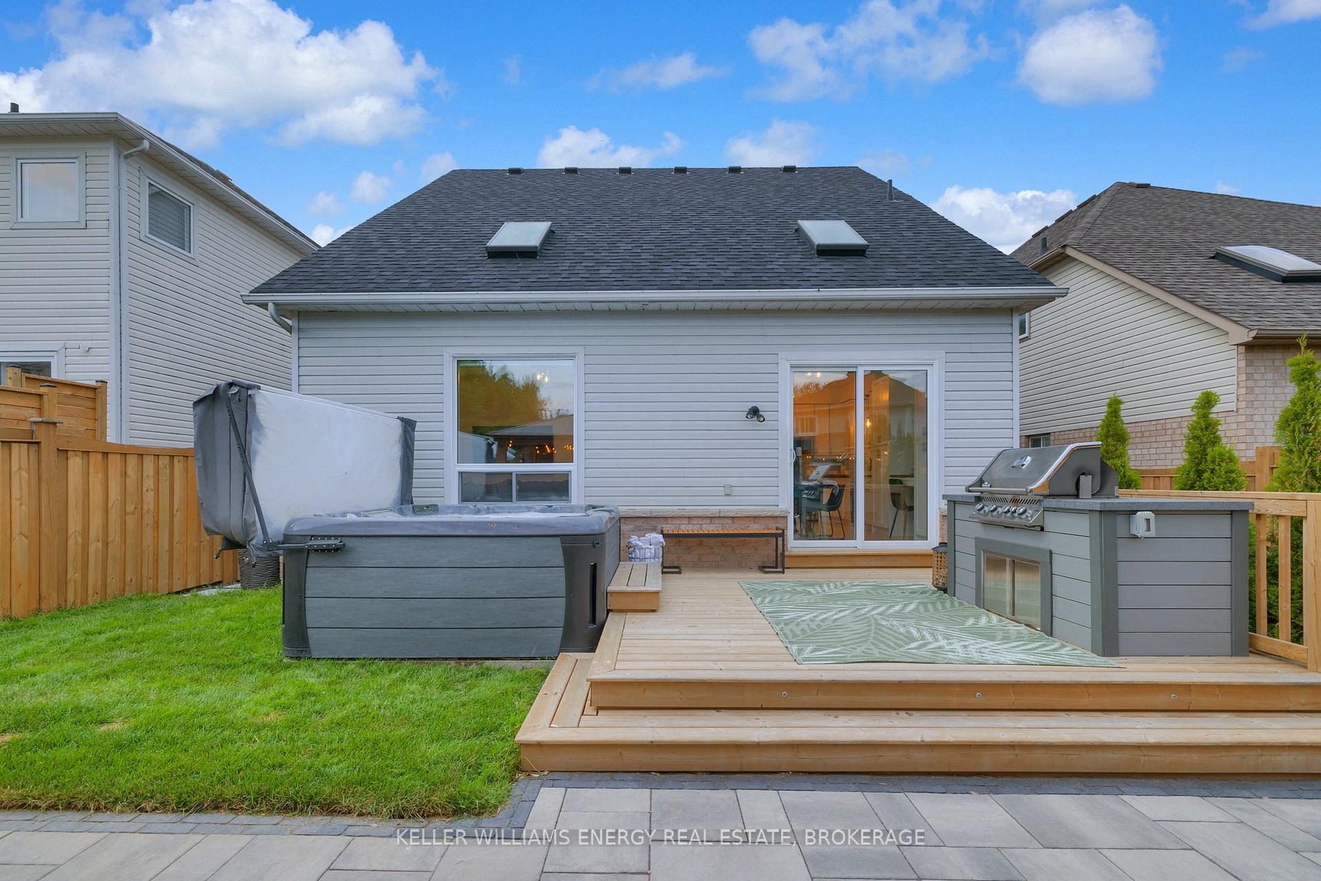 Photo 33 of 65 Scadding Avenue, Whitby, Port Whitby — HOMEH