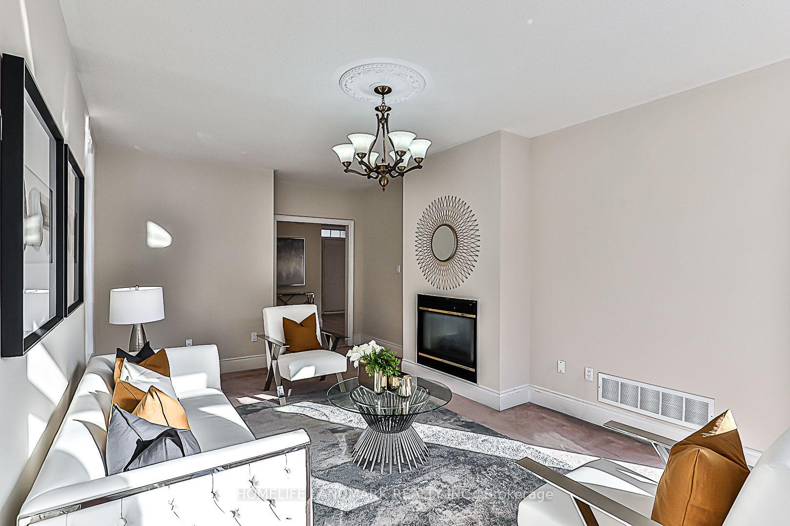 Photo 9 of 40 Kingmount Crescent, Richmond Hill, Bayview Hill — HOMEH