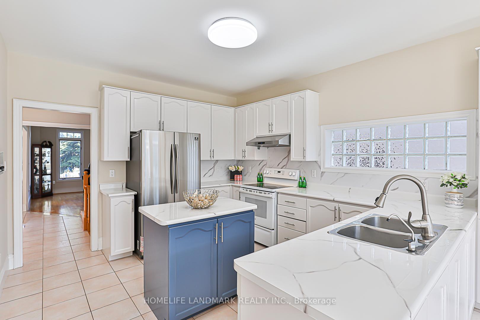 Photo 17 of 40 Kingmount Crescent, Richmond Hill, Bayview Hill — HOMEH