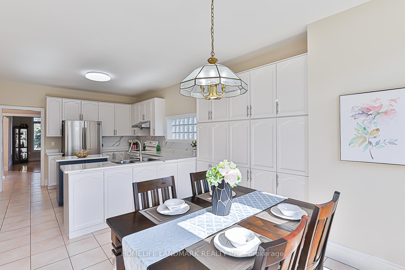 Photo 21 of 40 Kingmount Crescent, Richmond Hill, Bayview Hill — HOMEH