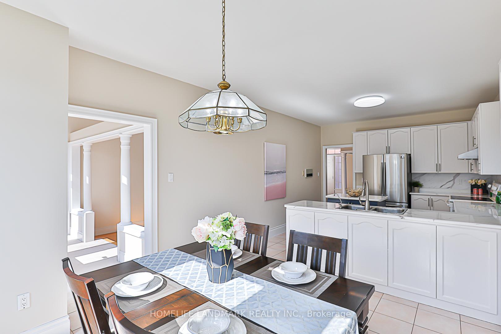 Photo 22 of 40 Kingmount Crescent, Richmond Hill, Bayview Hill — HOMEH