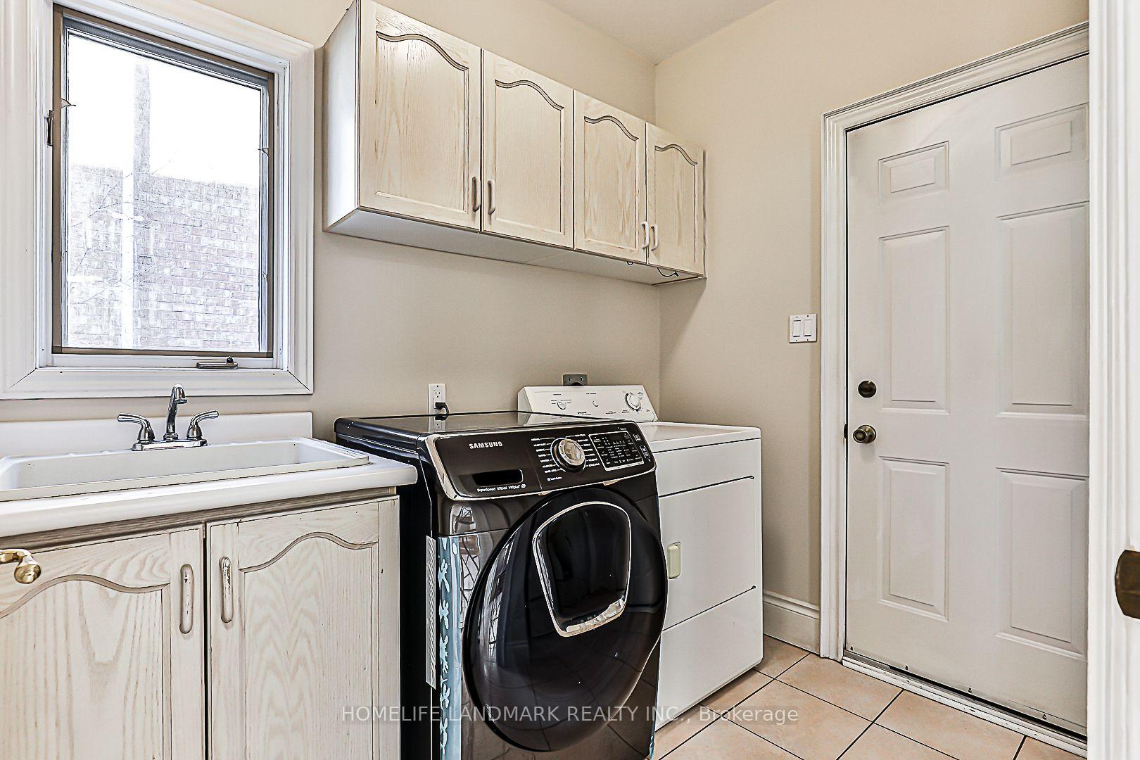 Photo 24 of 40 Kingmount Crescent, Richmond Hill, Bayview Hill — HOMEH