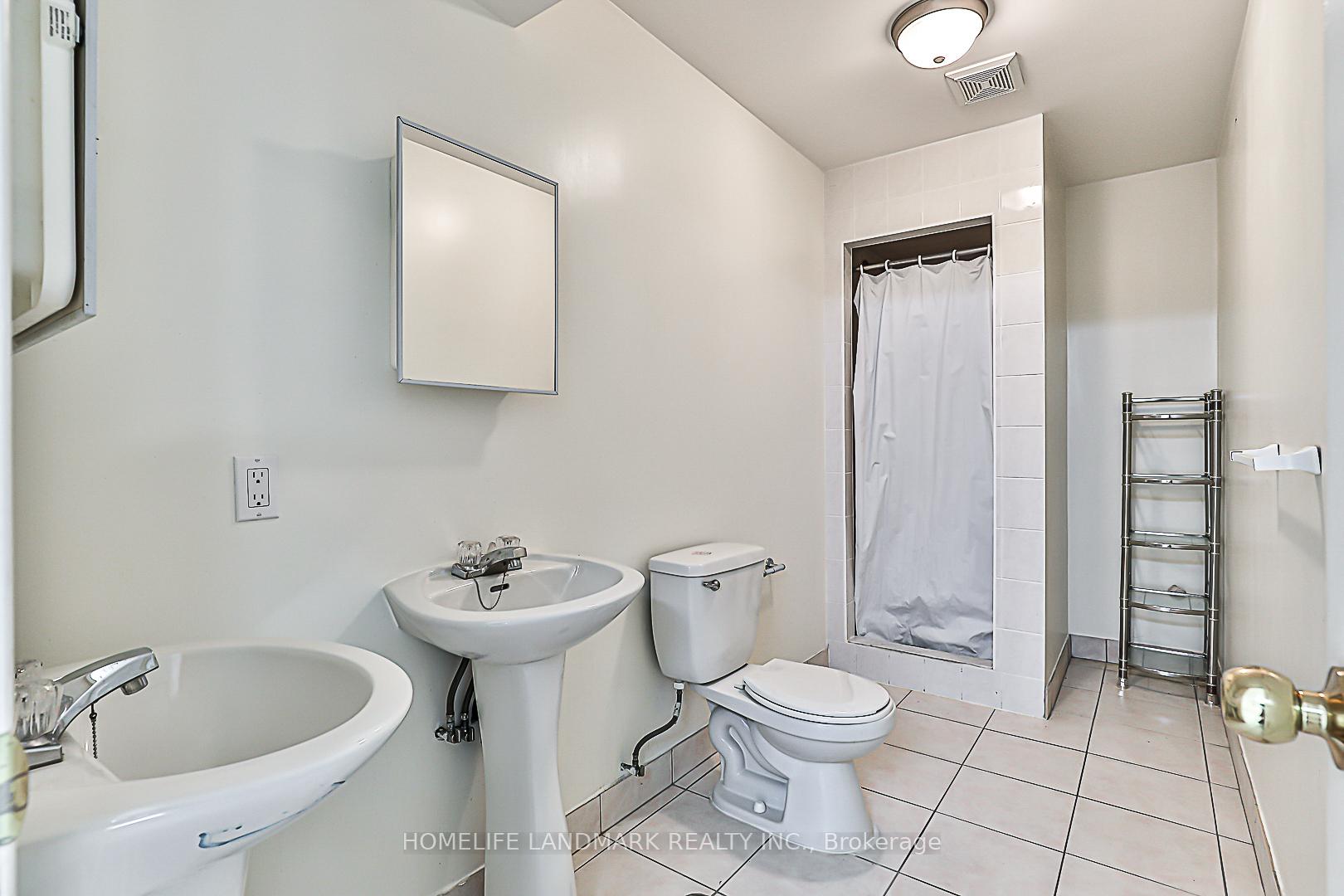 Photo 35 of 40 Kingmount Crescent, Richmond Hill, Bayview Hill — HOMEH