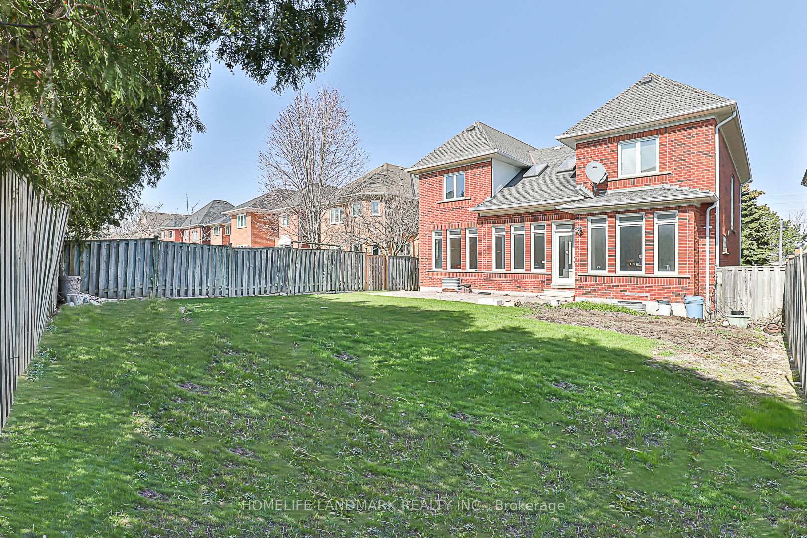 Photo 37 of 40 Kingmount Crescent, Richmond Hill, Bayview Hill — HOMEH