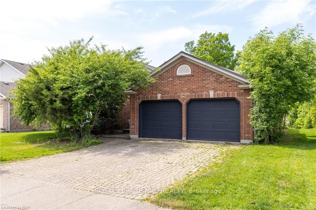 Photo 4 of 107 Colbeck Drive, Welland, Coyle Creek — HOMEH