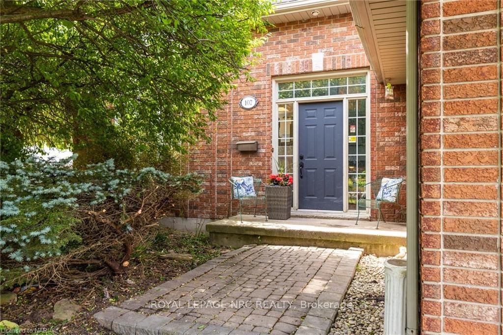 Photo 5 of 107 Colbeck Drive, Welland, Coyle Creek — HOMEH