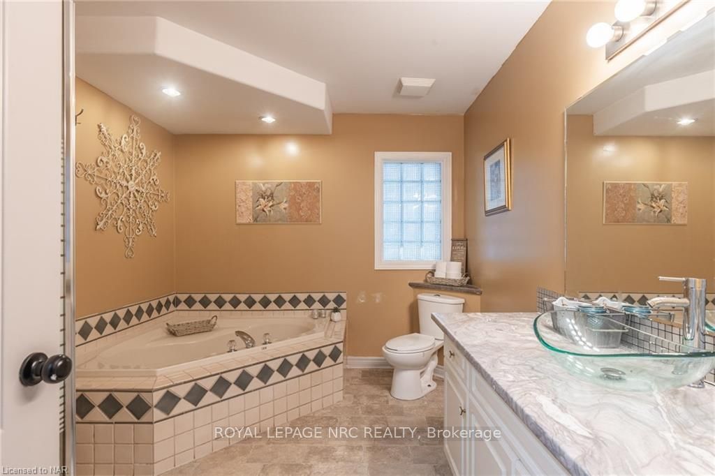 Photo 18 of 107 Colbeck Drive, Welland, Coyle Creek — HOMEH