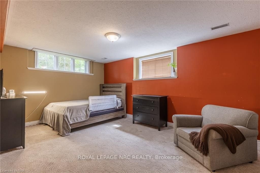 Photo 25 of 107 Colbeck Drive, Welland, Coyle Creek — HOMEH