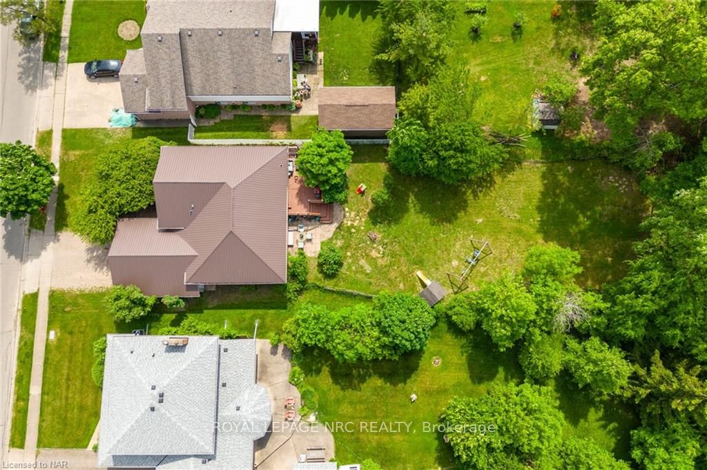 Photo 34 of 107 Colbeck Drive, Welland, Coyle Creek — HOMEH