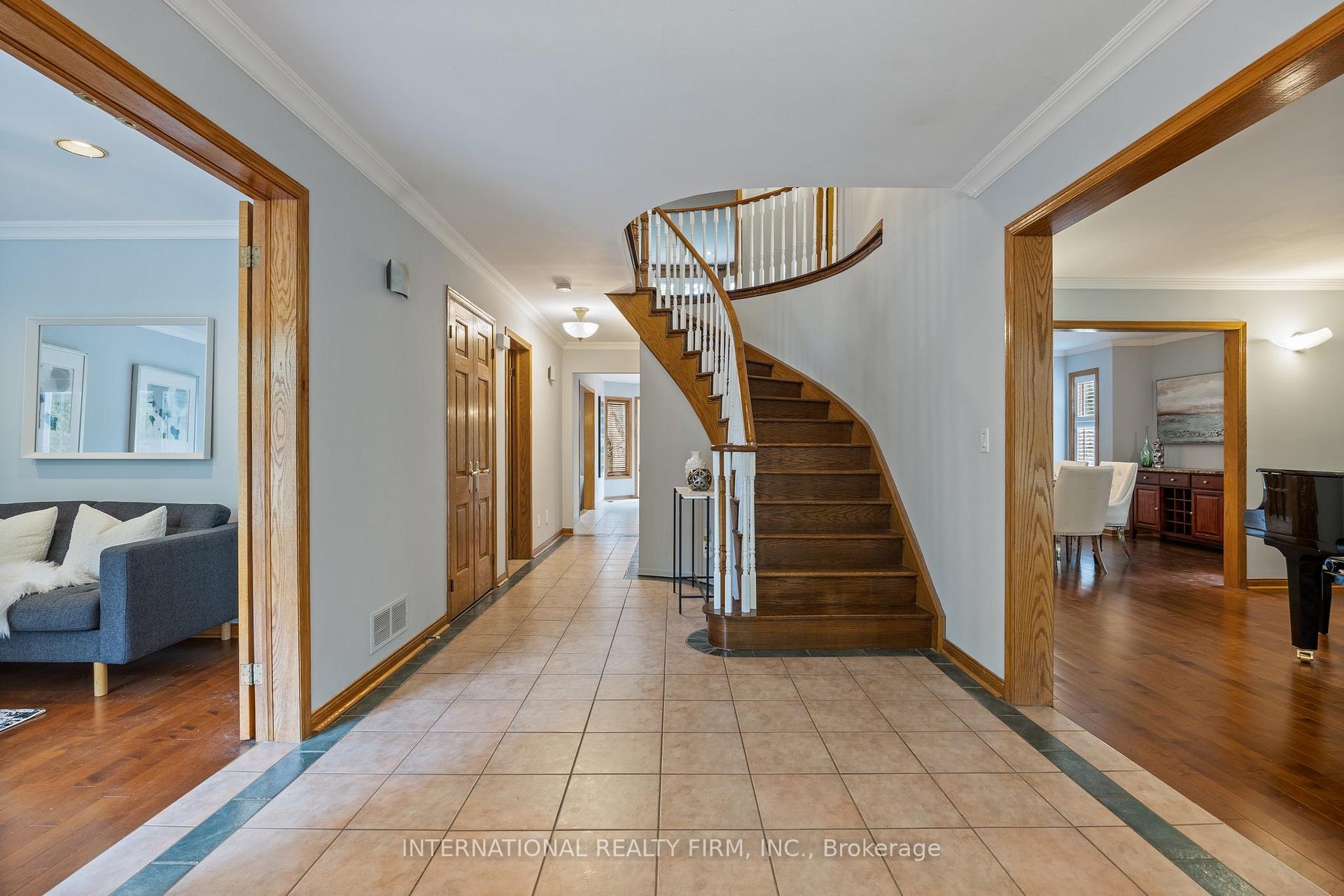 Photo 5 of 7 Briargreen Court, Whitby, Williamsburg — HOMEH