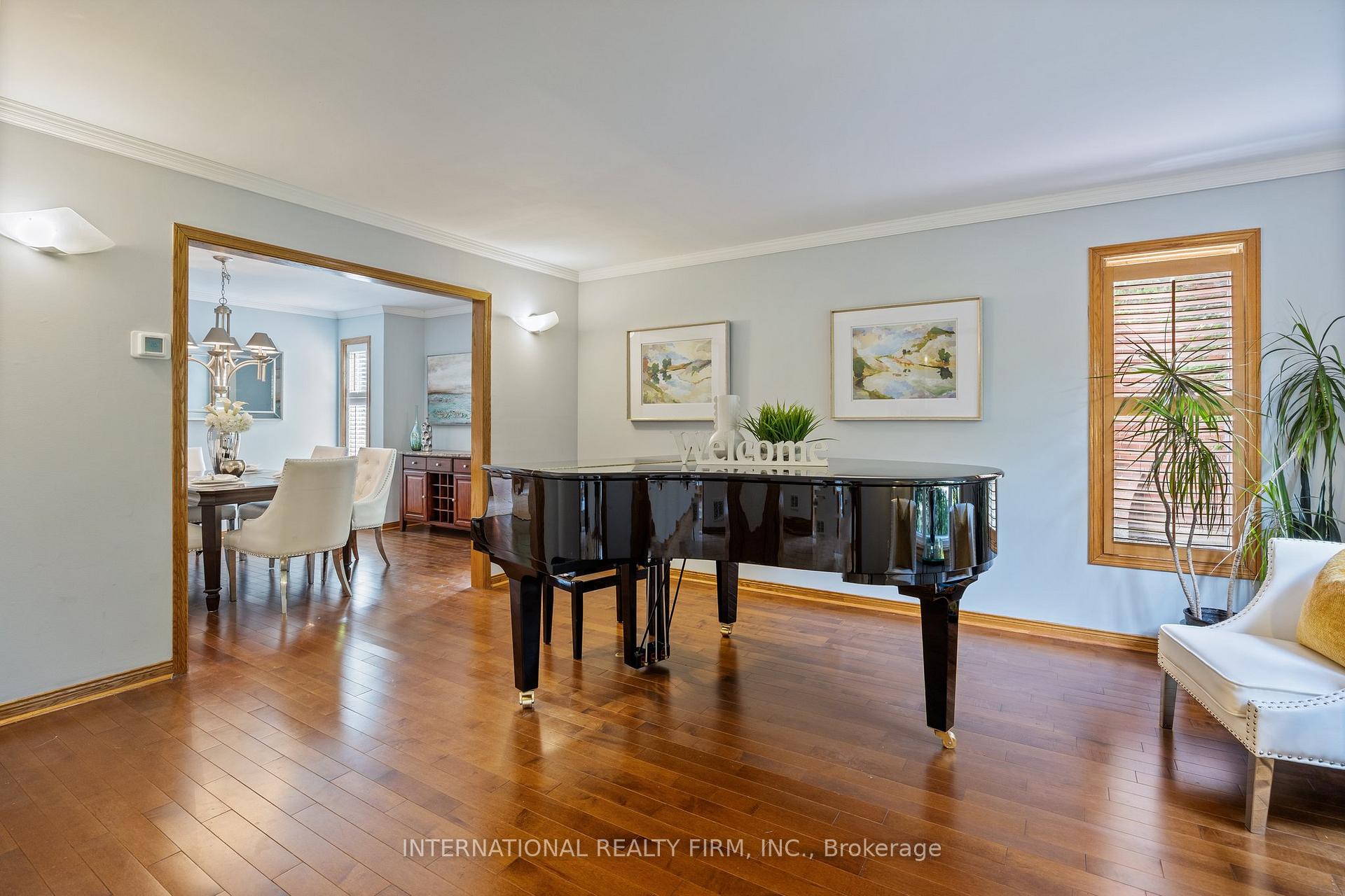 Photo 8 of 7 Briargreen Court, Whitby, Williamsburg — HOMEH