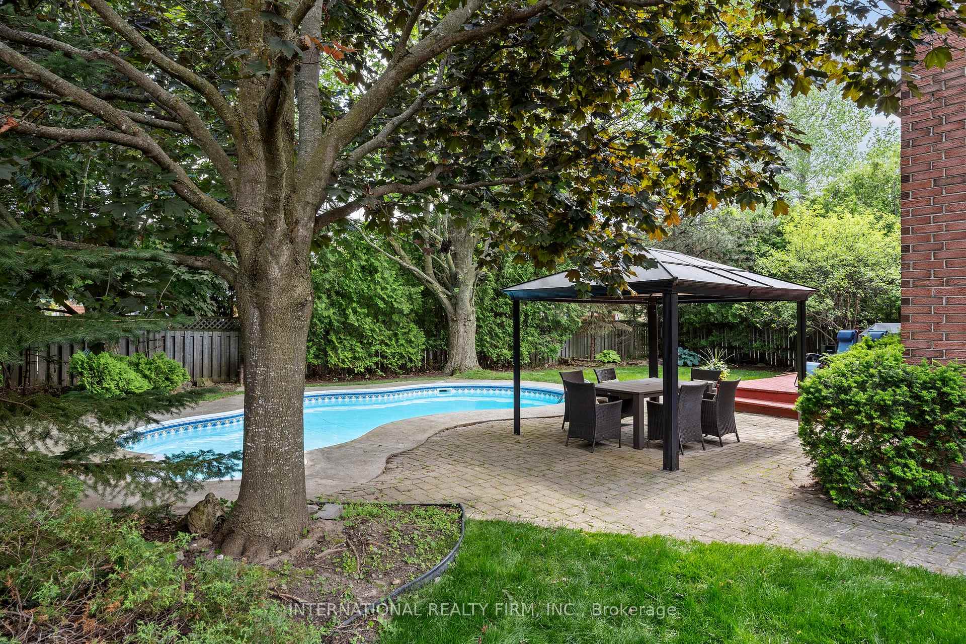 Photo 34 of 7 Briargreen Court, Whitby, Williamsburg — HOMEH