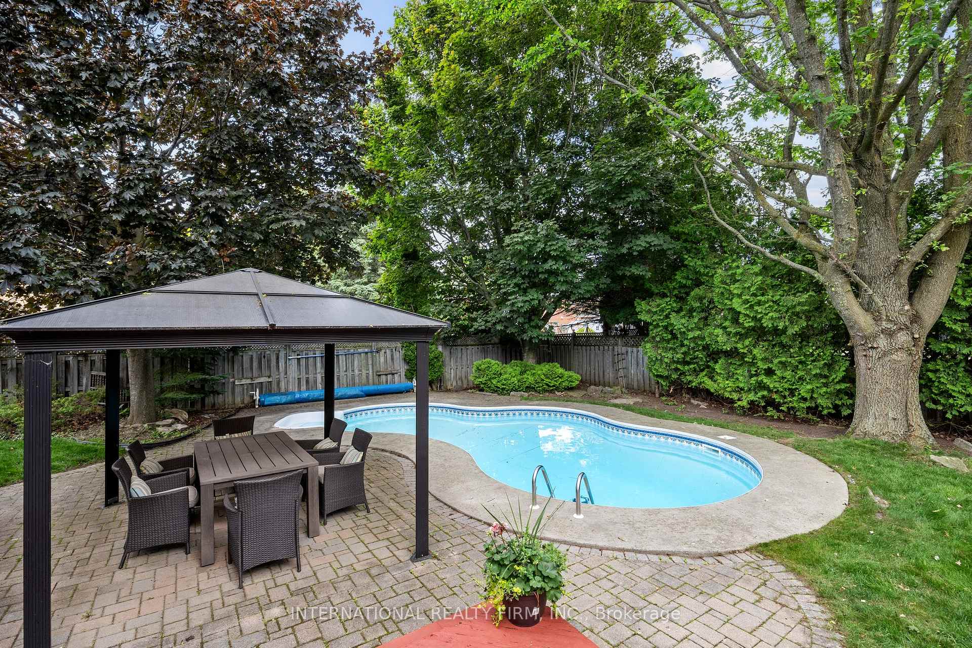 Photo 35 of 7 Briargreen Court, Whitby, Williamsburg — HOMEH