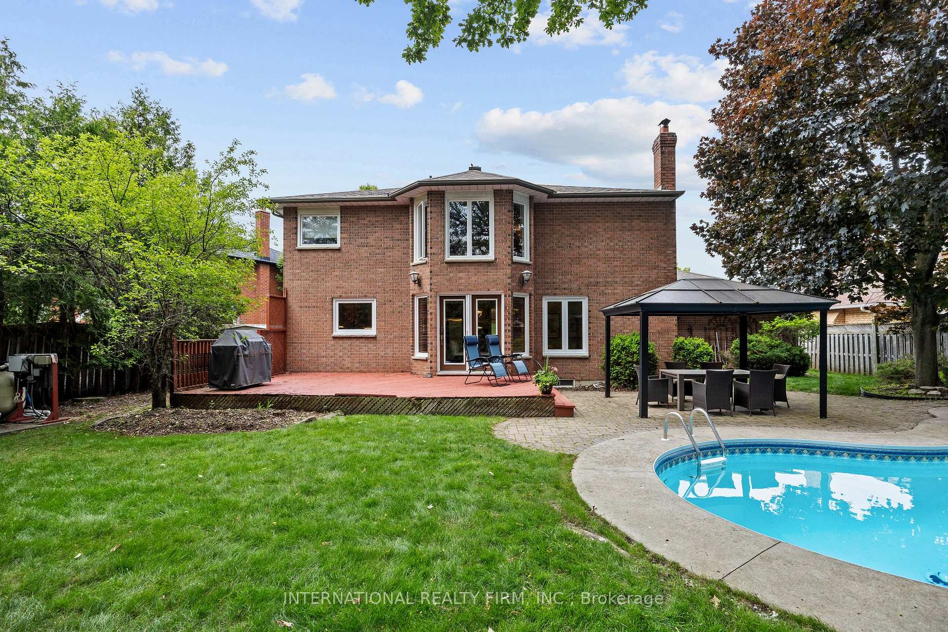 Photo 37 of 7 Briargreen Court, Whitby, Williamsburg — HOMEH