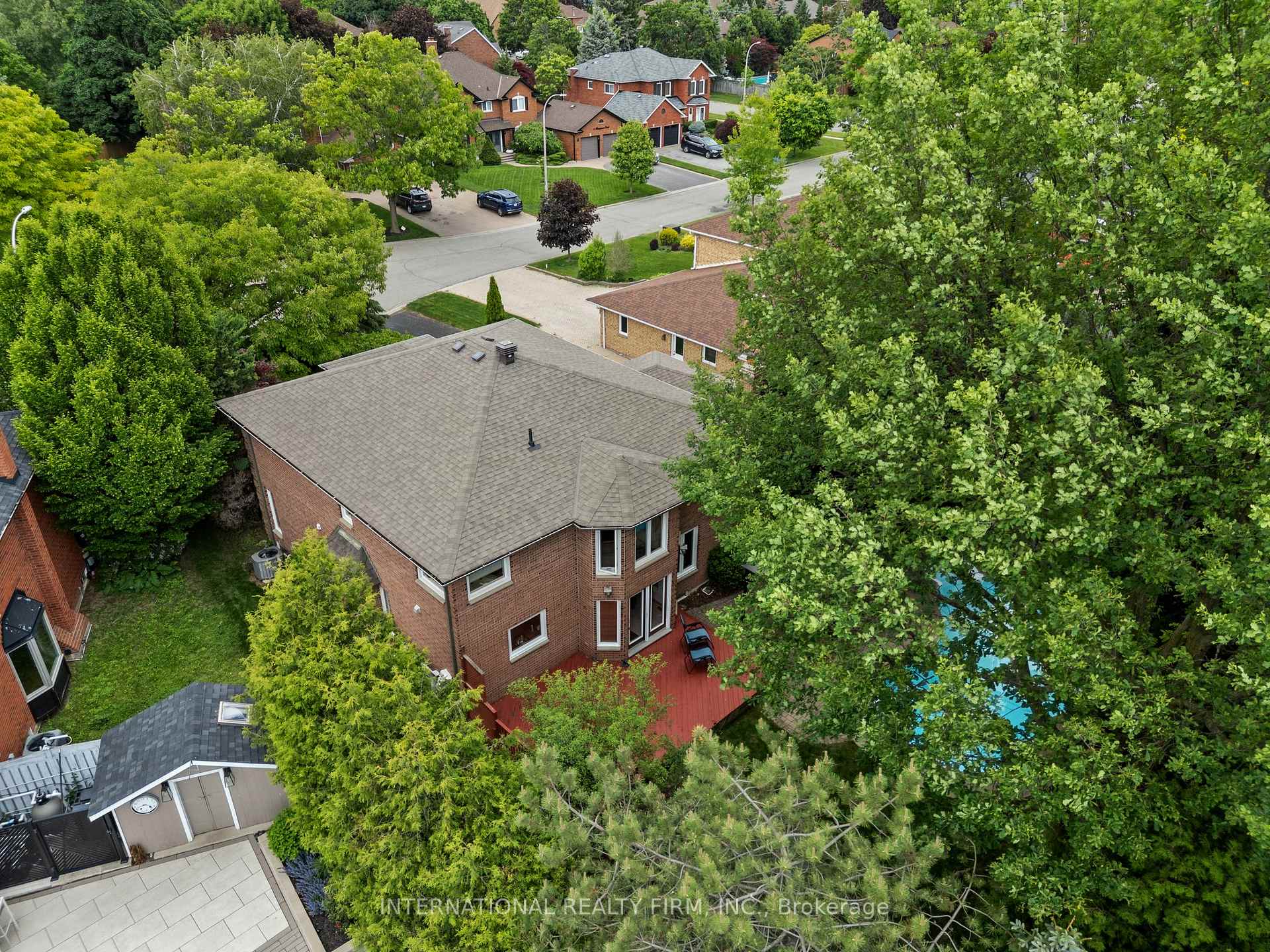 Photo 39 of 7 Briargreen Court, Whitby, Williamsburg — HOMEH