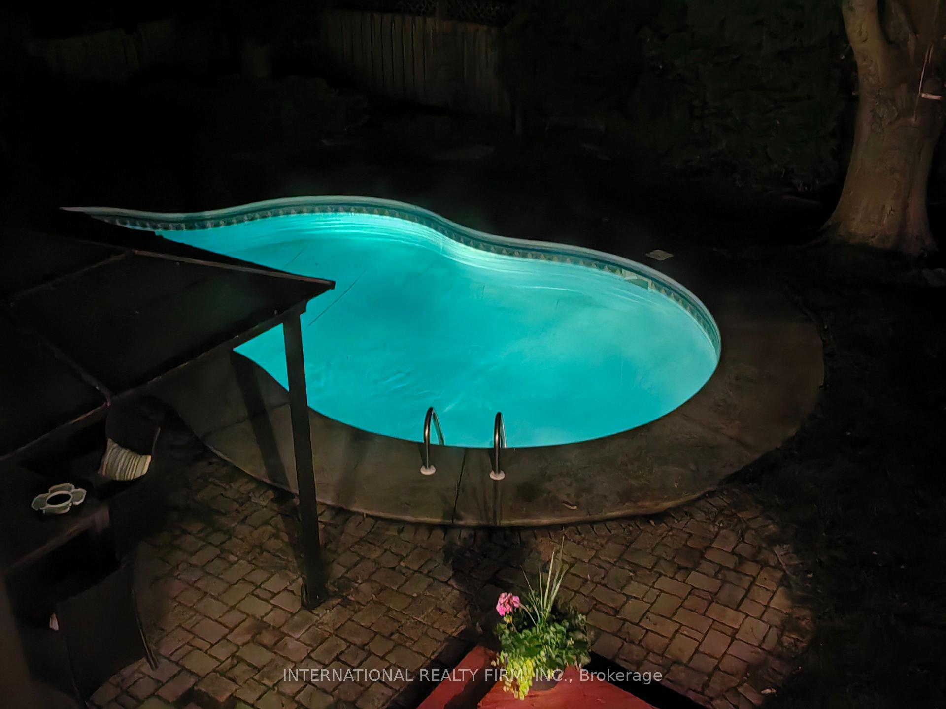 Photo 42 of 7 Briargreen Court, Whitby, Williamsburg — HOMEH