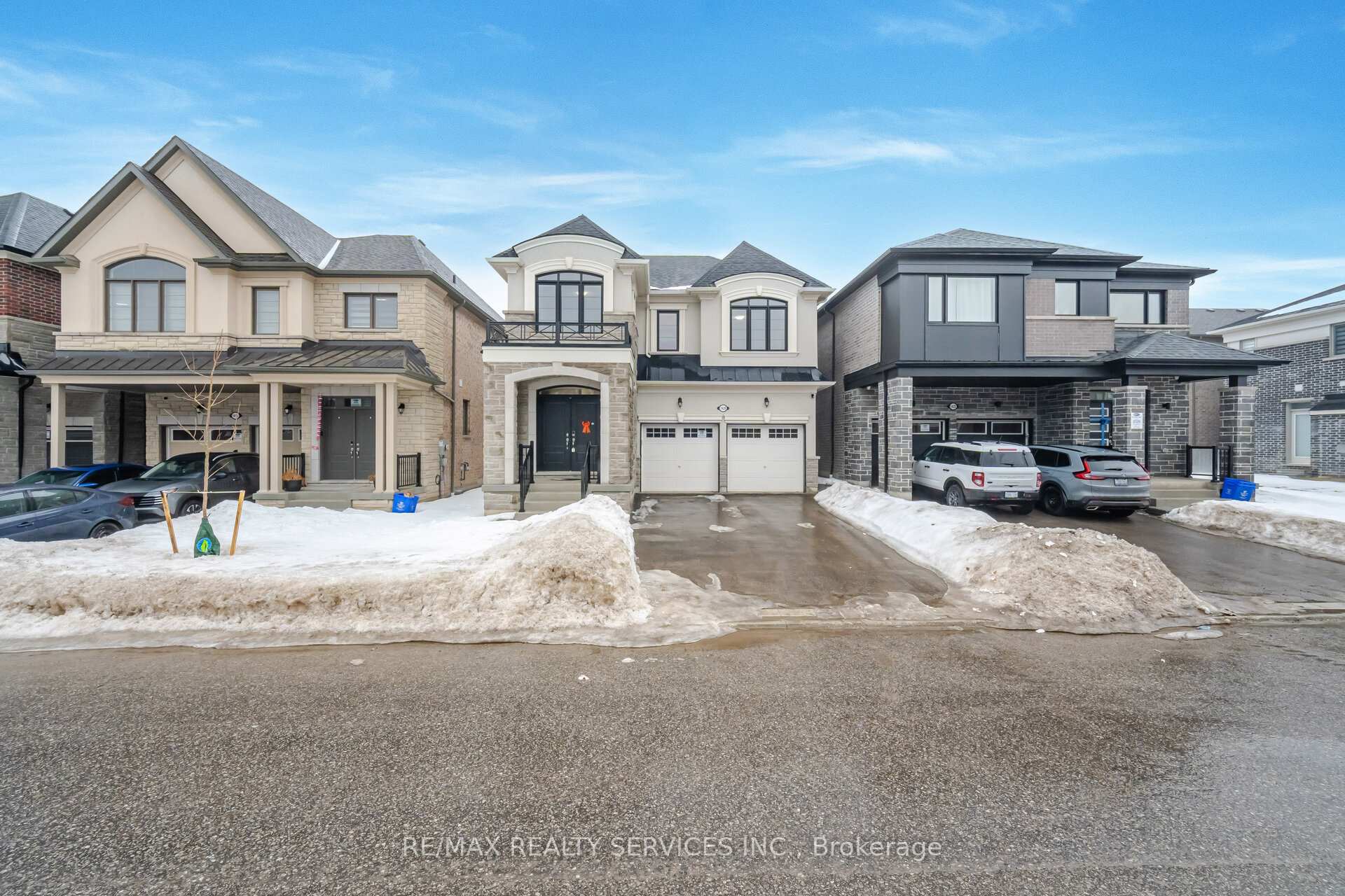 Photo 4 of 1420 Swallowtail Lane, Pickering, Rural Pickering — HOMEH