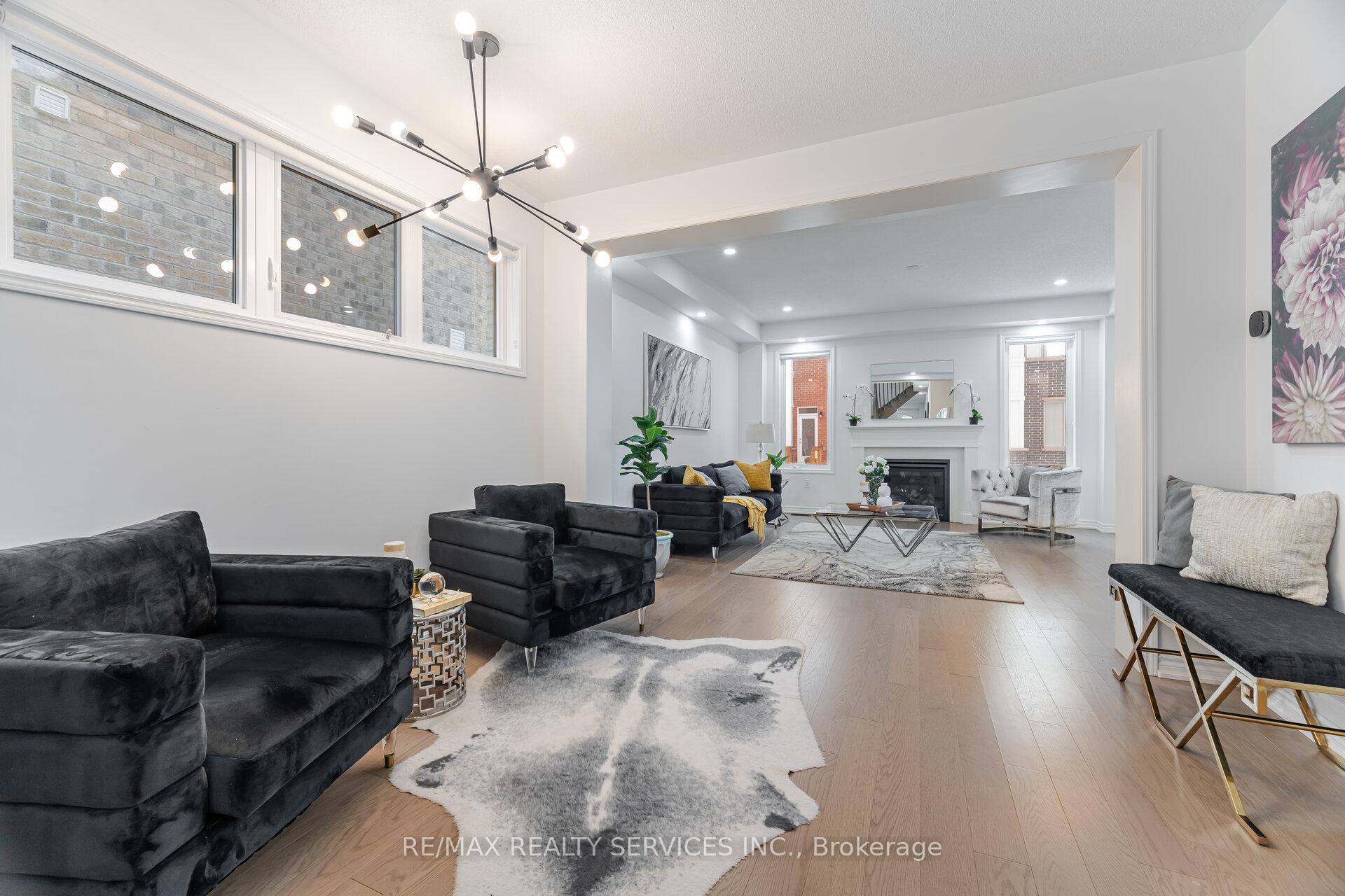 Photo 10 of 1420 Swallowtail Lane, Pickering, Rural Pickering — HOMEH