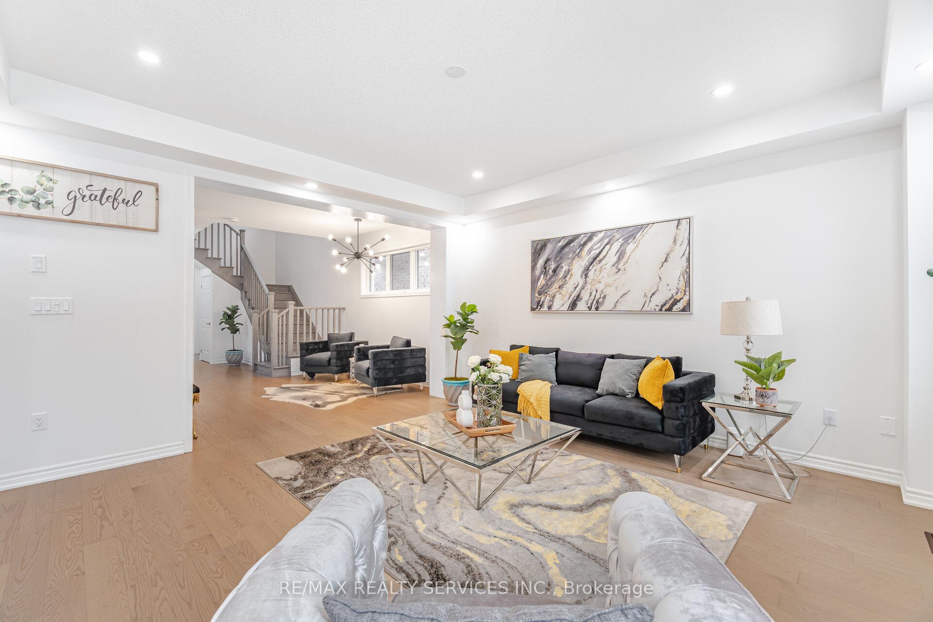 Photo 13 of 1420 Swallowtail Lane, Pickering, Rural Pickering — HOMEH