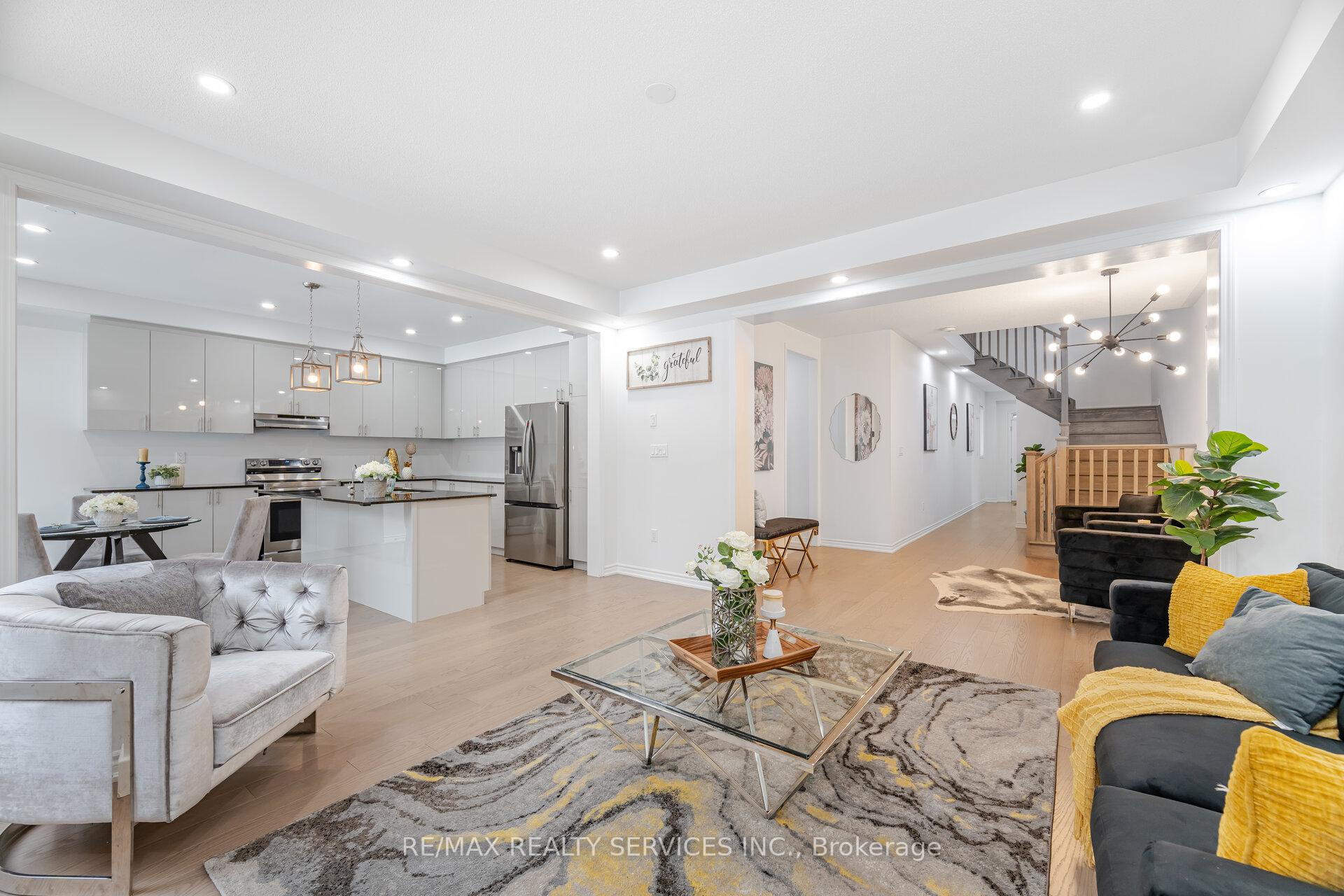 Photo 14 of 1420 Swallowtail Lane, Pickering, Rural Pickering — HOMEH