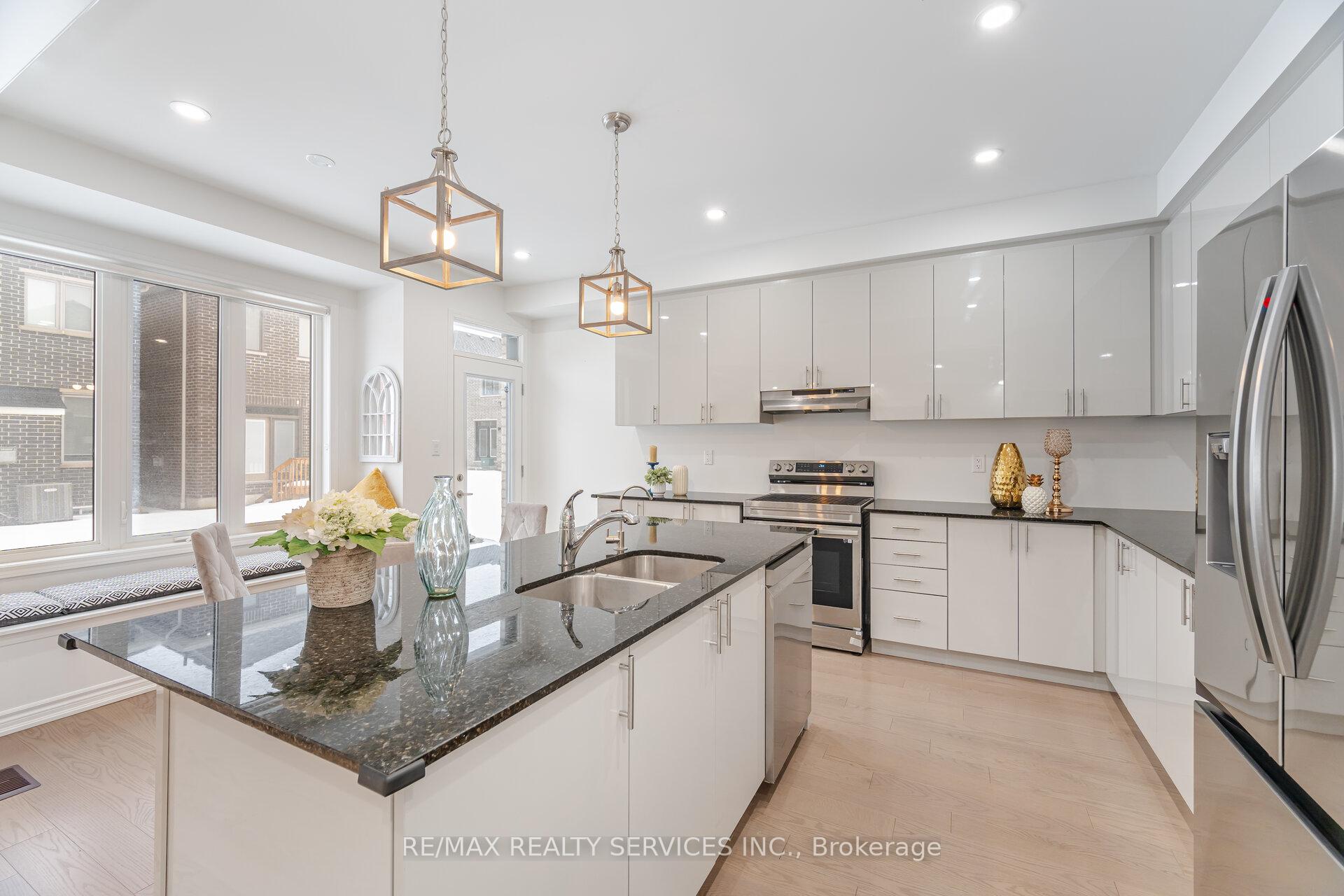 Photo 16 of 1420 Swallowtail Lane, Pickering, Rural Pickering — HOMEH