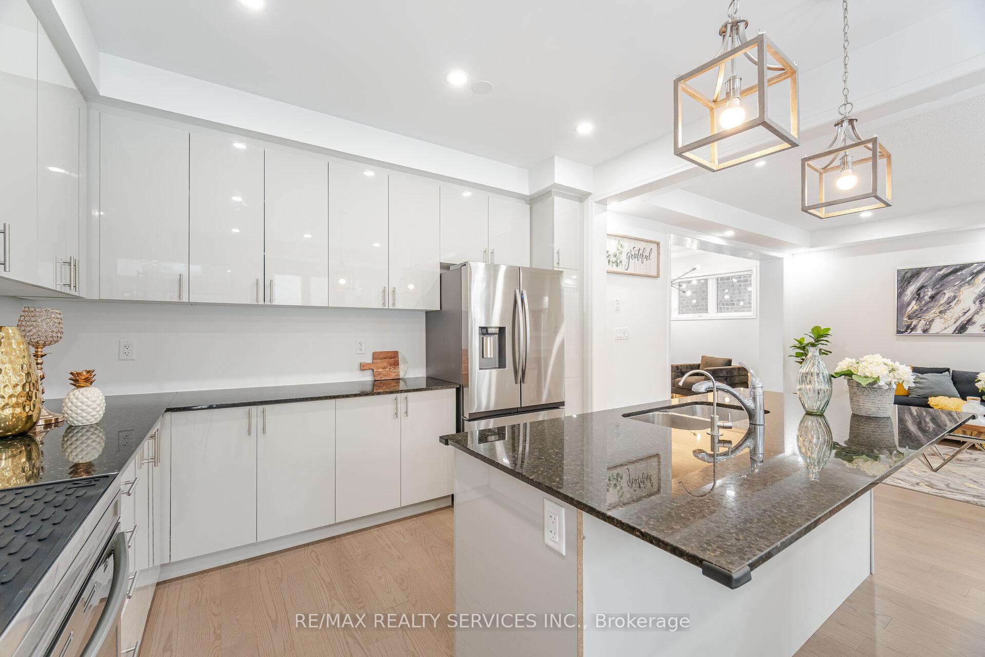Photo 17 of 1420 Swallowtail Lane, Pickering, Rural Pickering — HOMEH