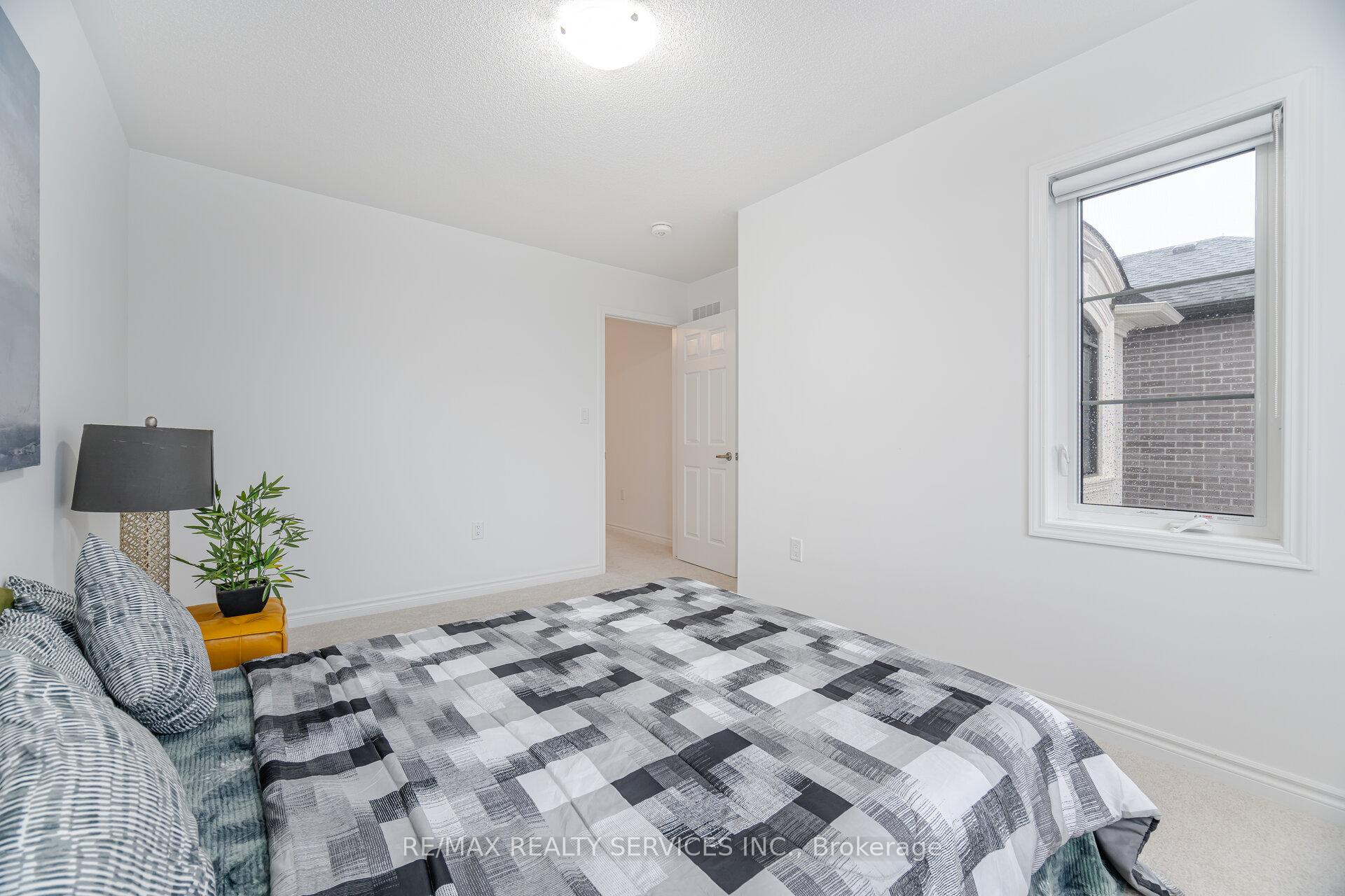 Photo 31 of 1420 Swallowtail Lane, Pickering, Rural Pickering — HOMEH