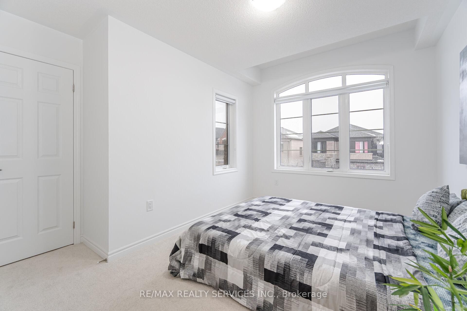 Photo 32 of 1420 Swallowtail Lane, Pickering, Rural Pickering — HOMEH