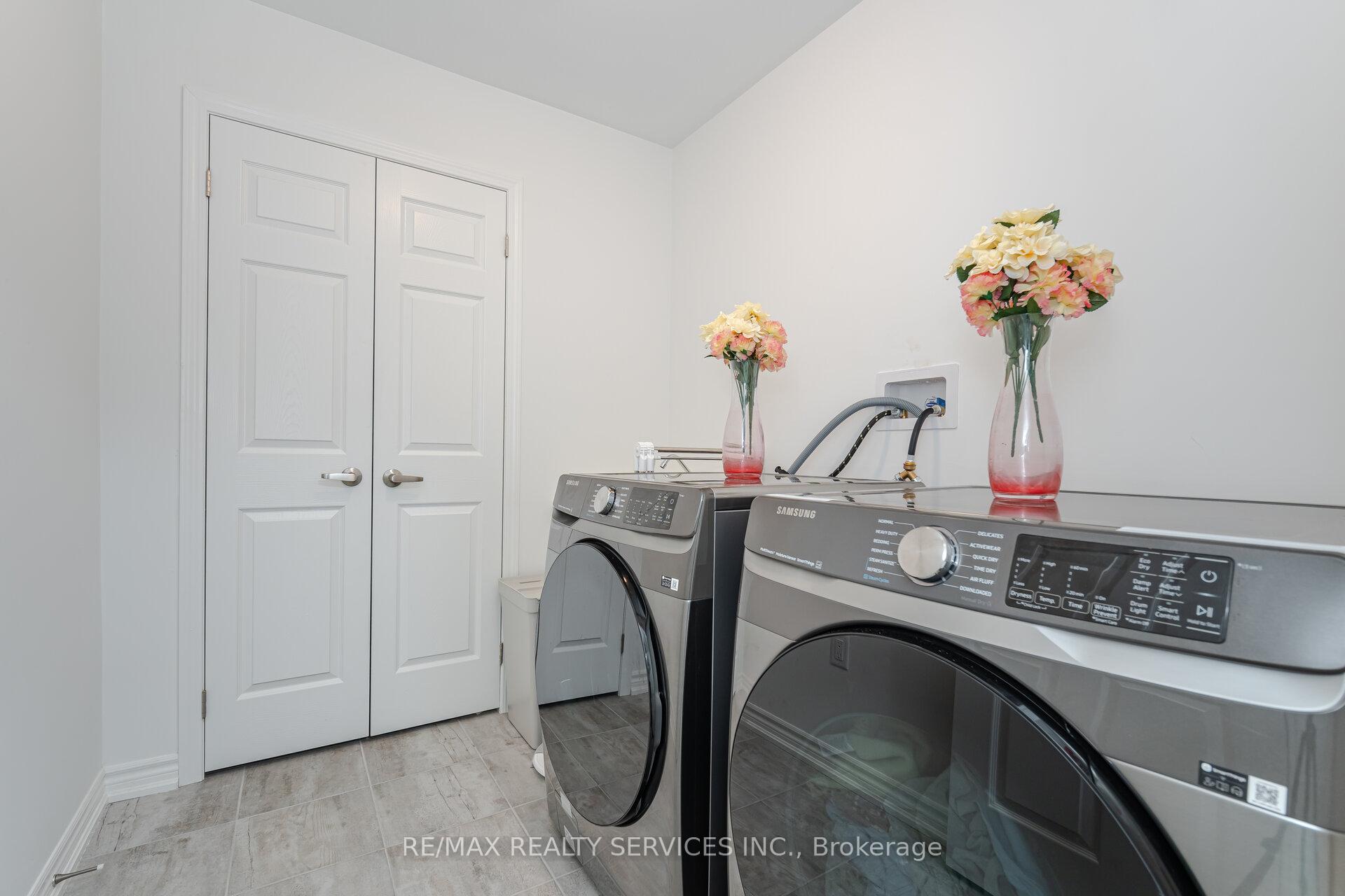 Photo 38 of 1420 Swallowtail Lane, Pickering, Rural Pickering — HOMEH