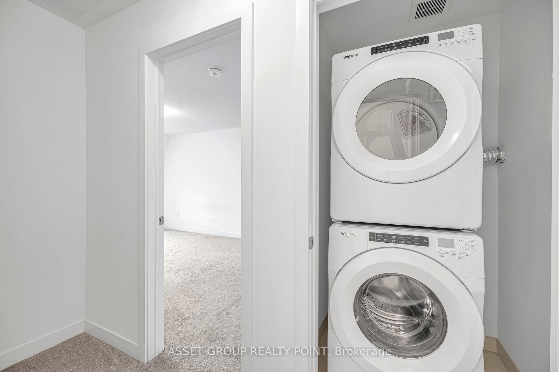 Photo 21 of 12 Calloway Way, Whitby, Downtown Whitby — HOMEH