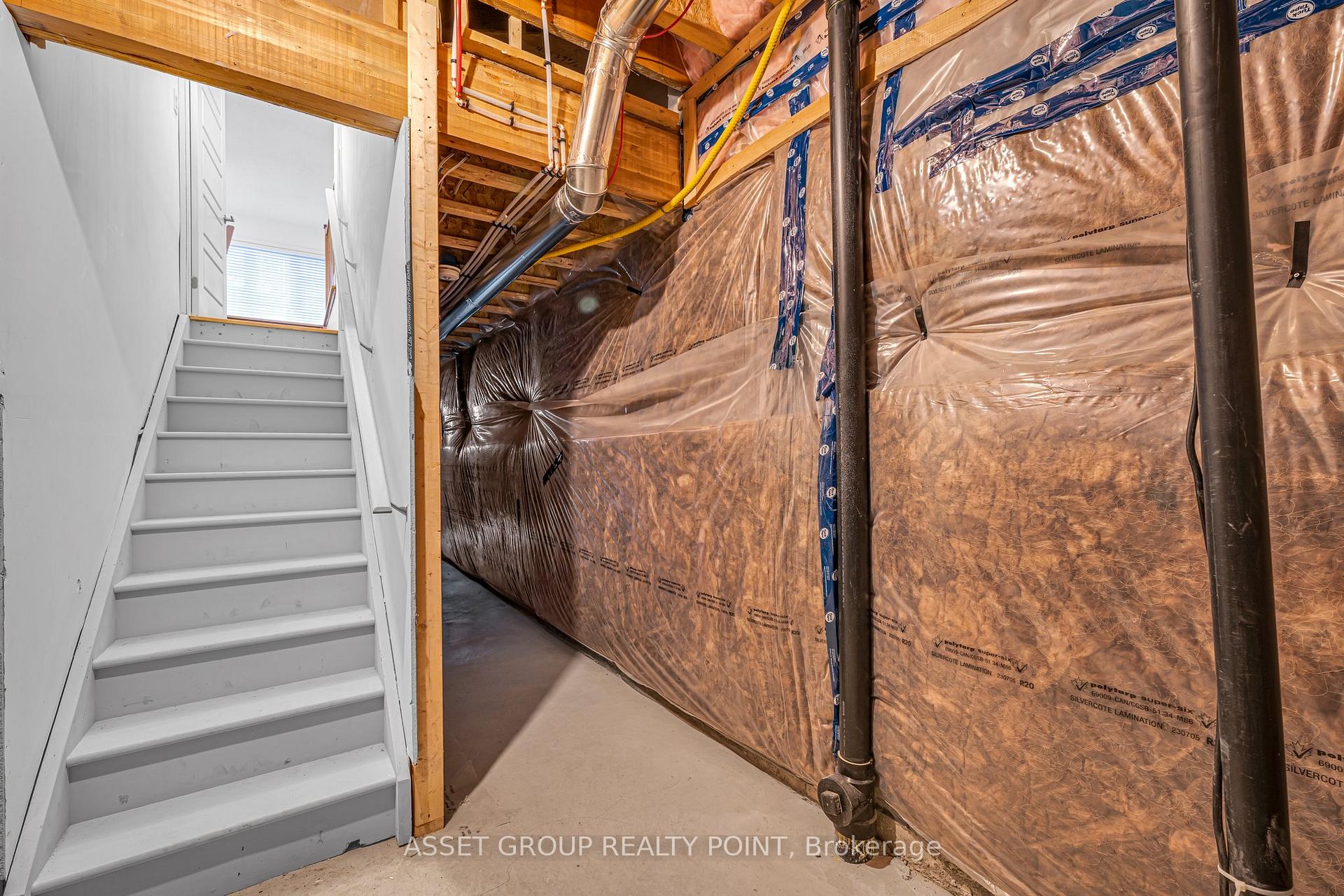 Photo 32 of 12 Calloway Way, Whitby, Downtown Whitby — HOMEH