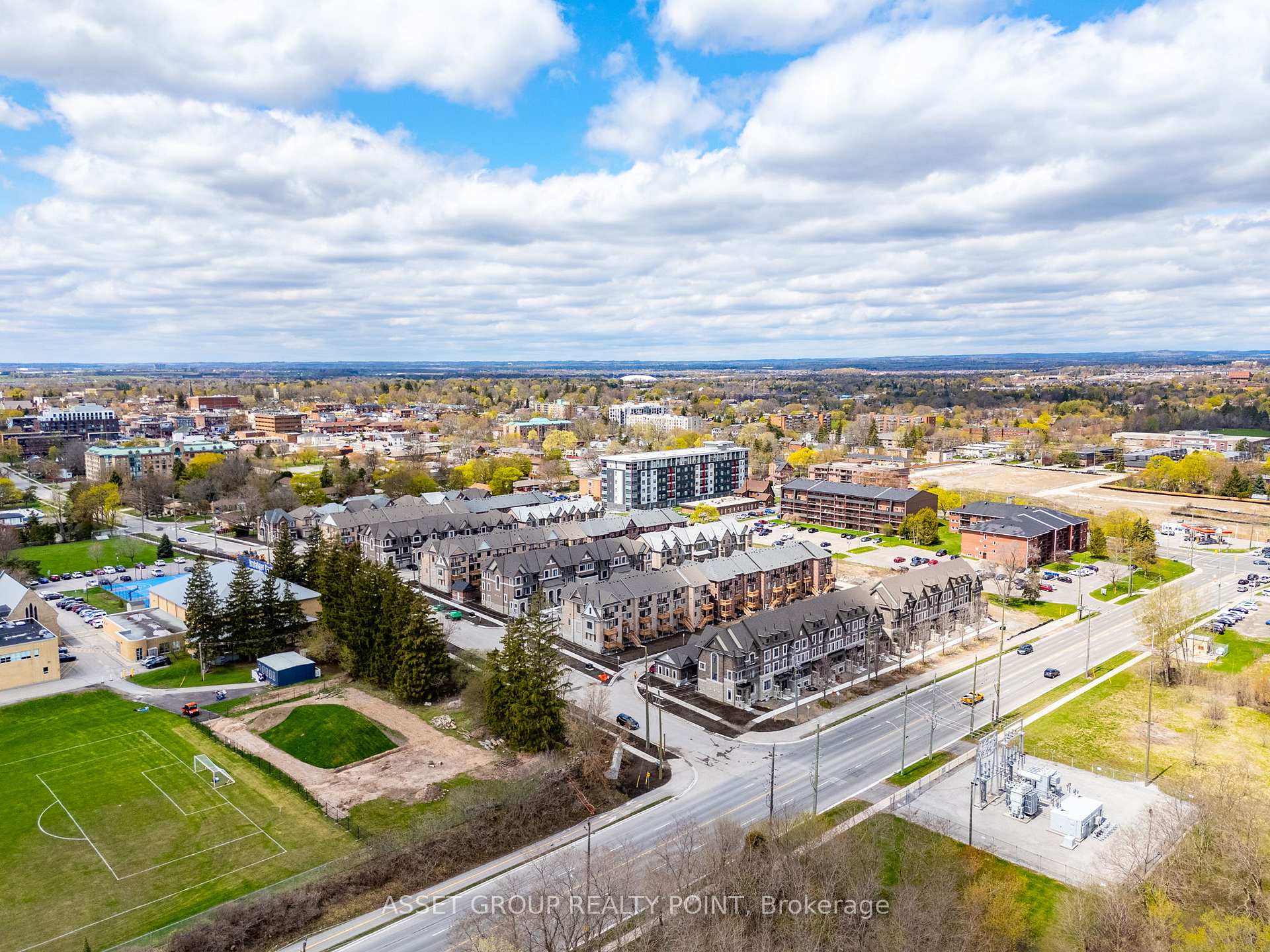 Photo 33 of 12 Calloway Way, Whitby, Downtown Whitby — HOMEH