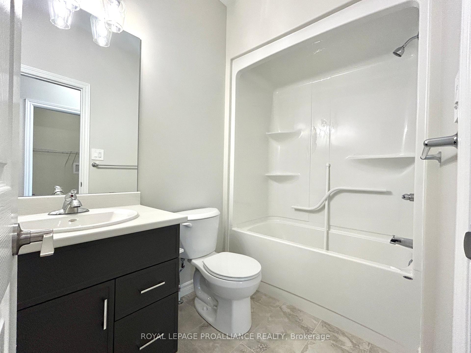 Photo 10 of 29 Athabaska Drive, Belleville, Thurlow Ward — HOMEH