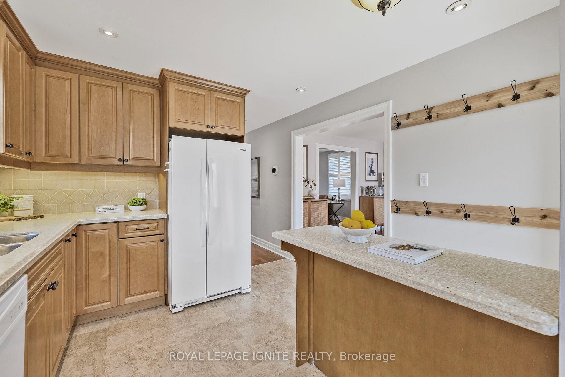 Photo 8 of 514 Perry Street, Whitby, Downtown Whitby — HOMEH