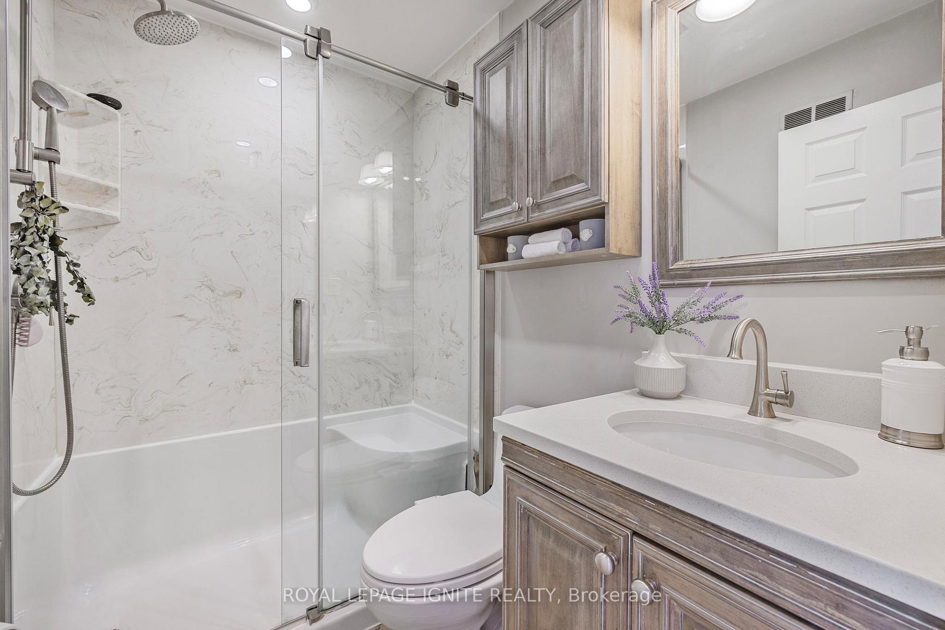 Photo 18 of 514 Perry Street, Whitby, Downtown Whitby — HOMEH