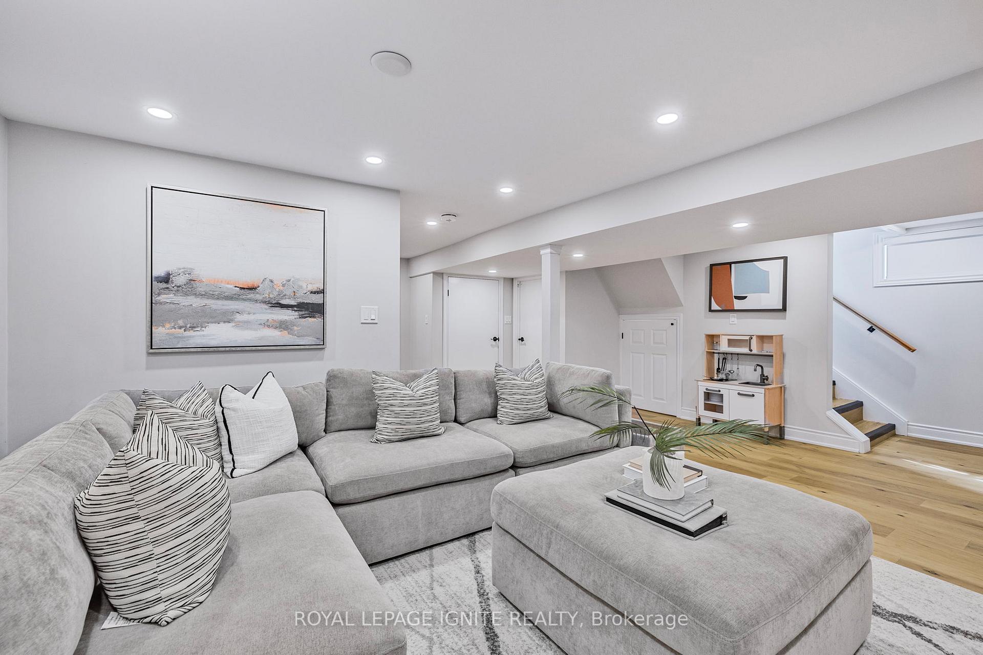 Photo 24 of 514 Perry Street, Whitby, Downtown Whitby — HOMEH