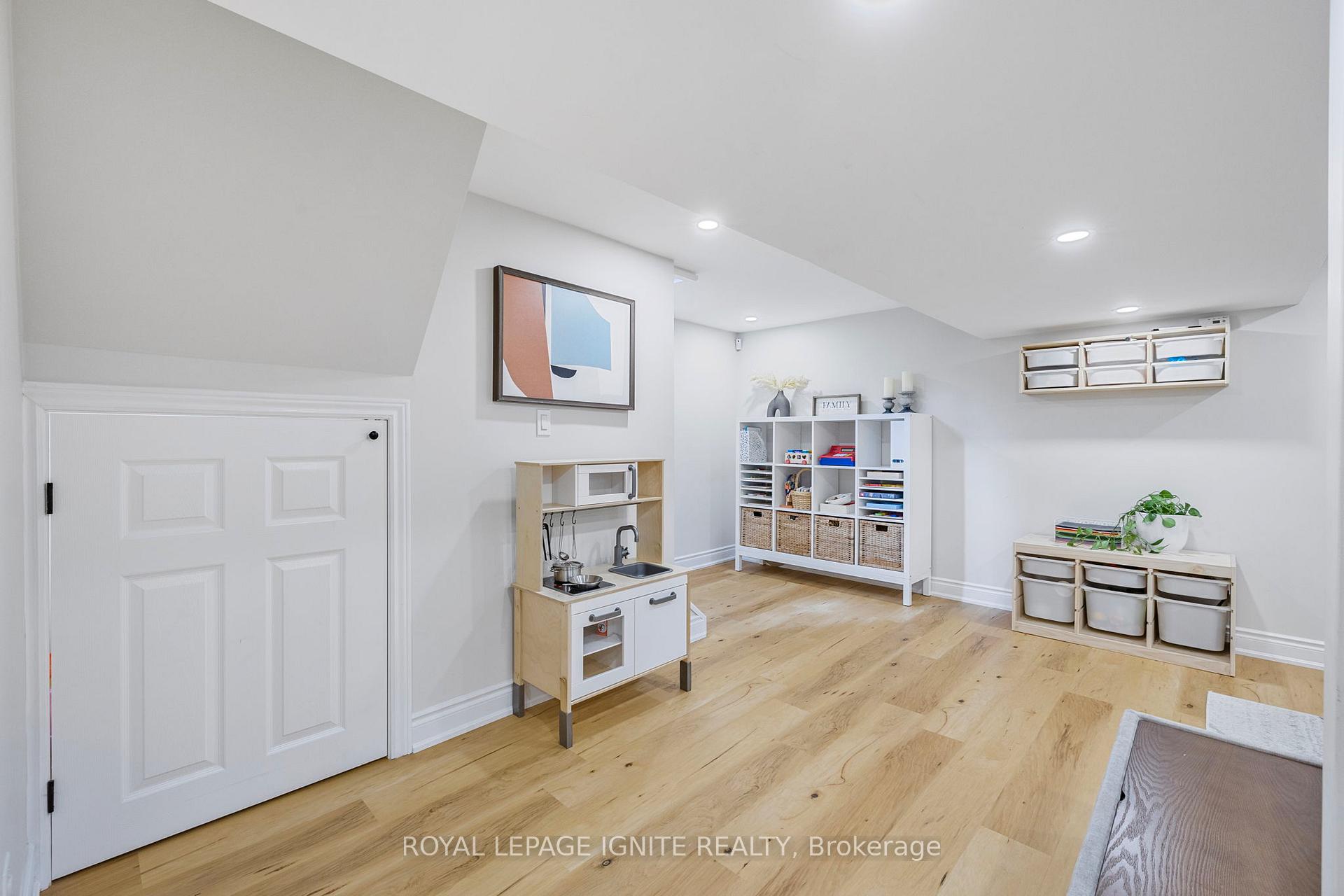 Photo 25 of 514 Perry Street, Whitby, Downtown Whitby — HOMEH