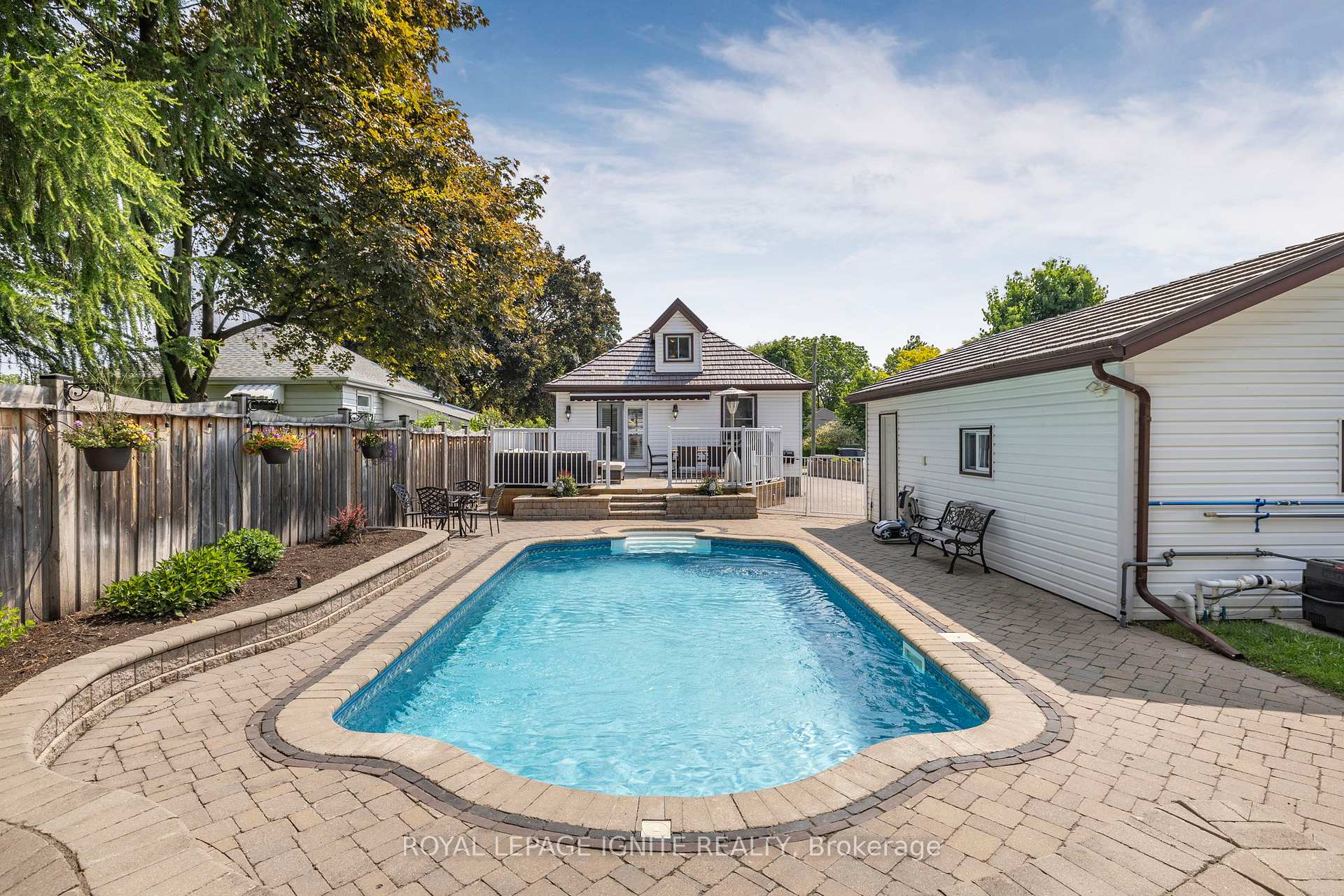 Photo 41 of 514 Perry Street, Whitby, Downtown Whitby — HOMEH