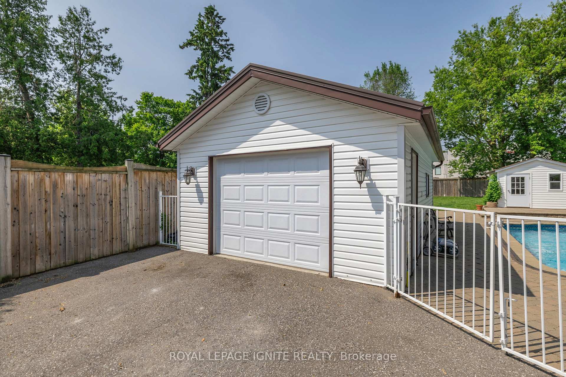 Photo 46 of 514 Perry Street, Whitby, Downtown Whitby — HOMEH
