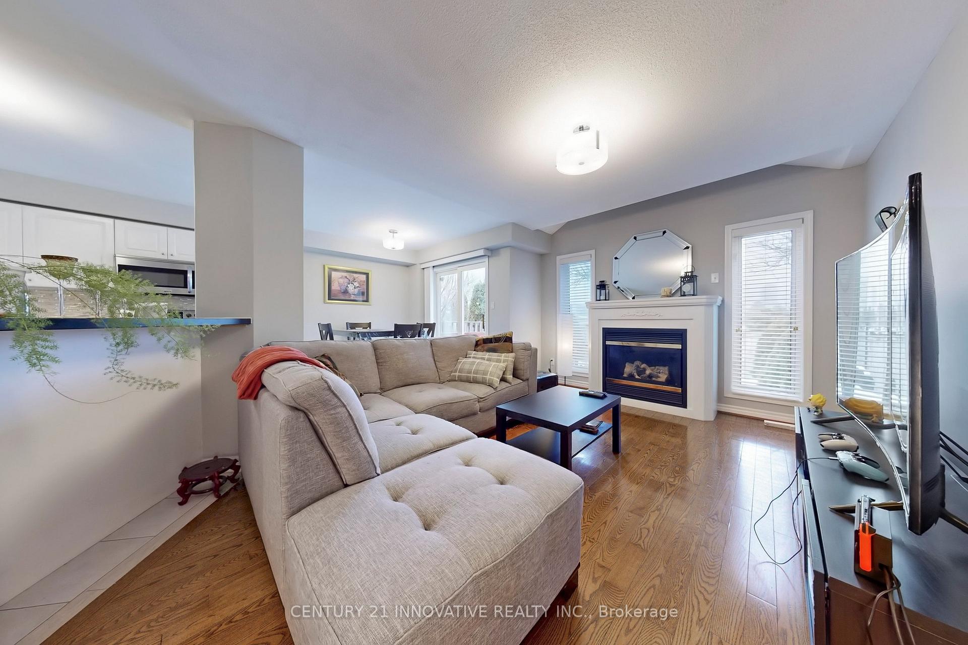 Photo 4 of 1503 Avonmore Square, Pickering, Town Centre — HOMEH