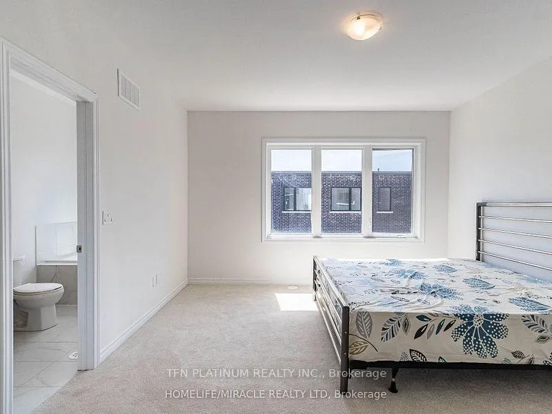 Photo 4 of 23 Quilico Road, Vaughan, Elder Mills — HOMEH