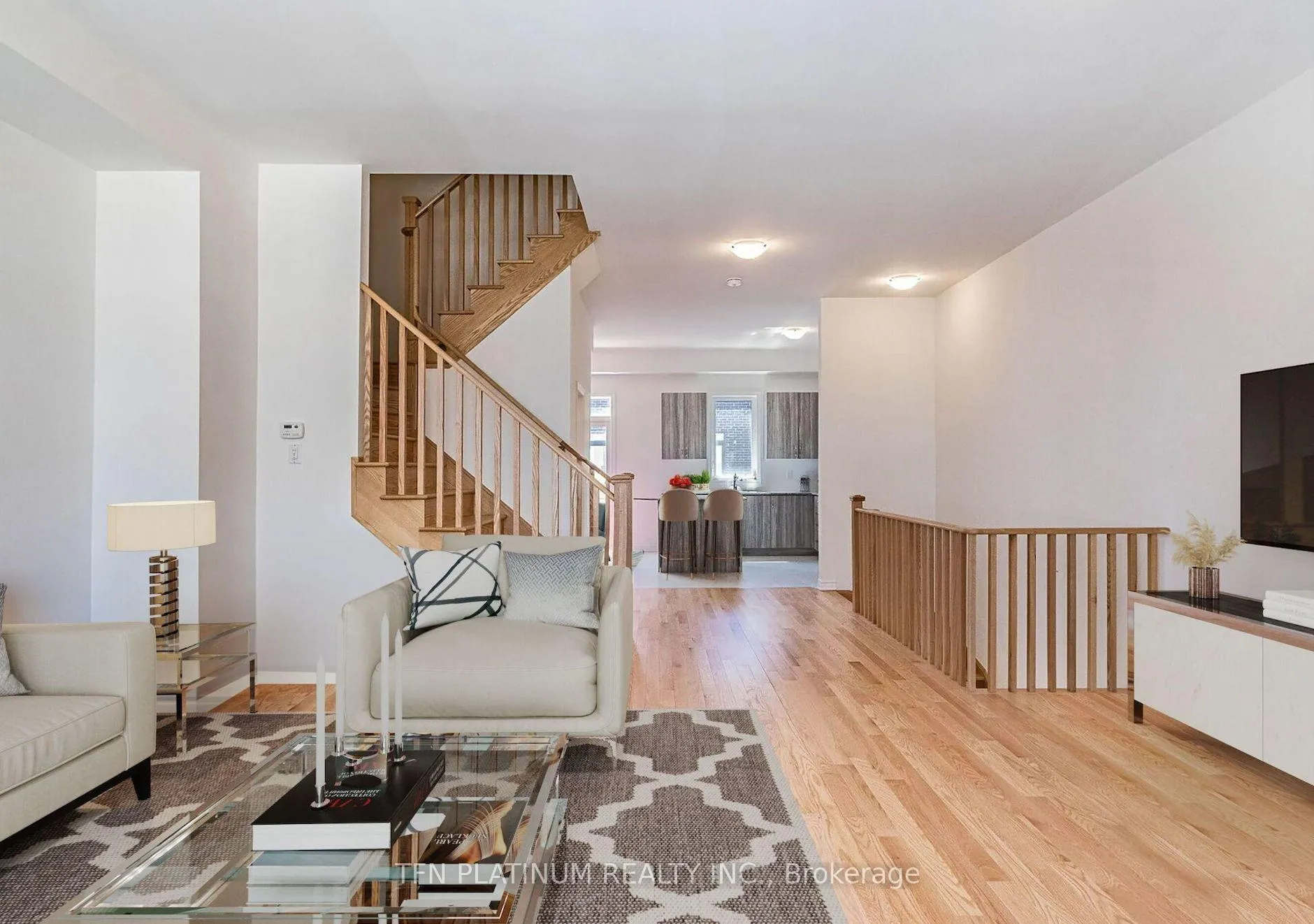 Photo 12 of 23 Quilico Road, Vaughan, Elder Mills — HOMEH