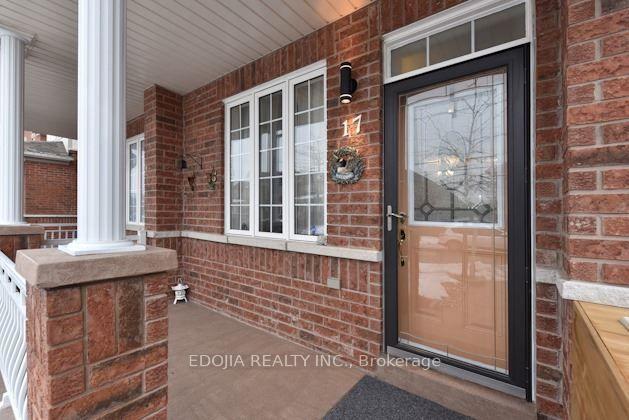 Photo 3 of 17 Barnwood Drive, Richmond Hill, Oak Ridges Lake Wilcox — HOMEH