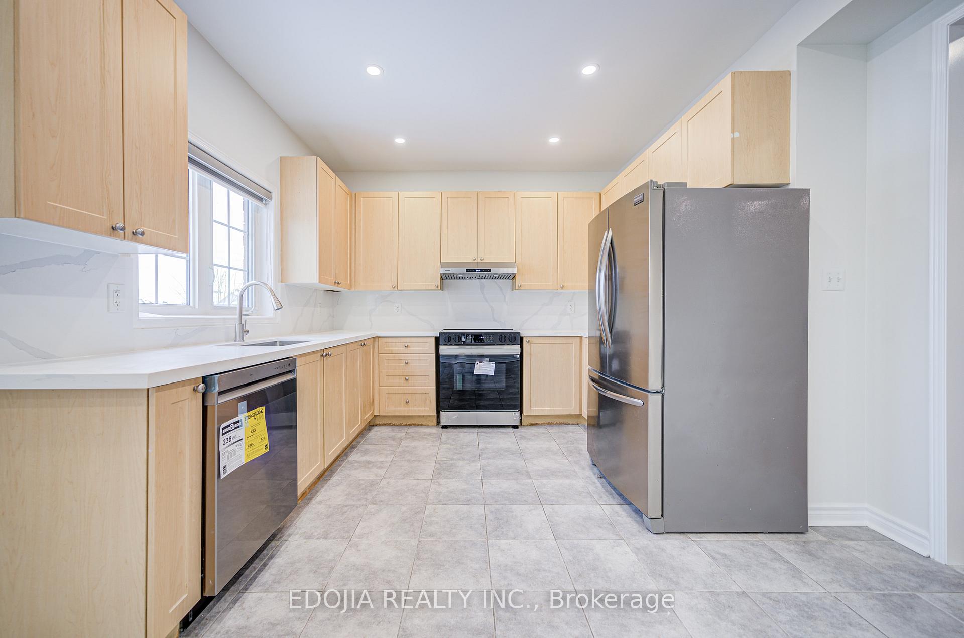 Photo 15 of 17 Barnwood Drive, Richmond Hill, Oak Ridges Lake Wilcox — HOMEH