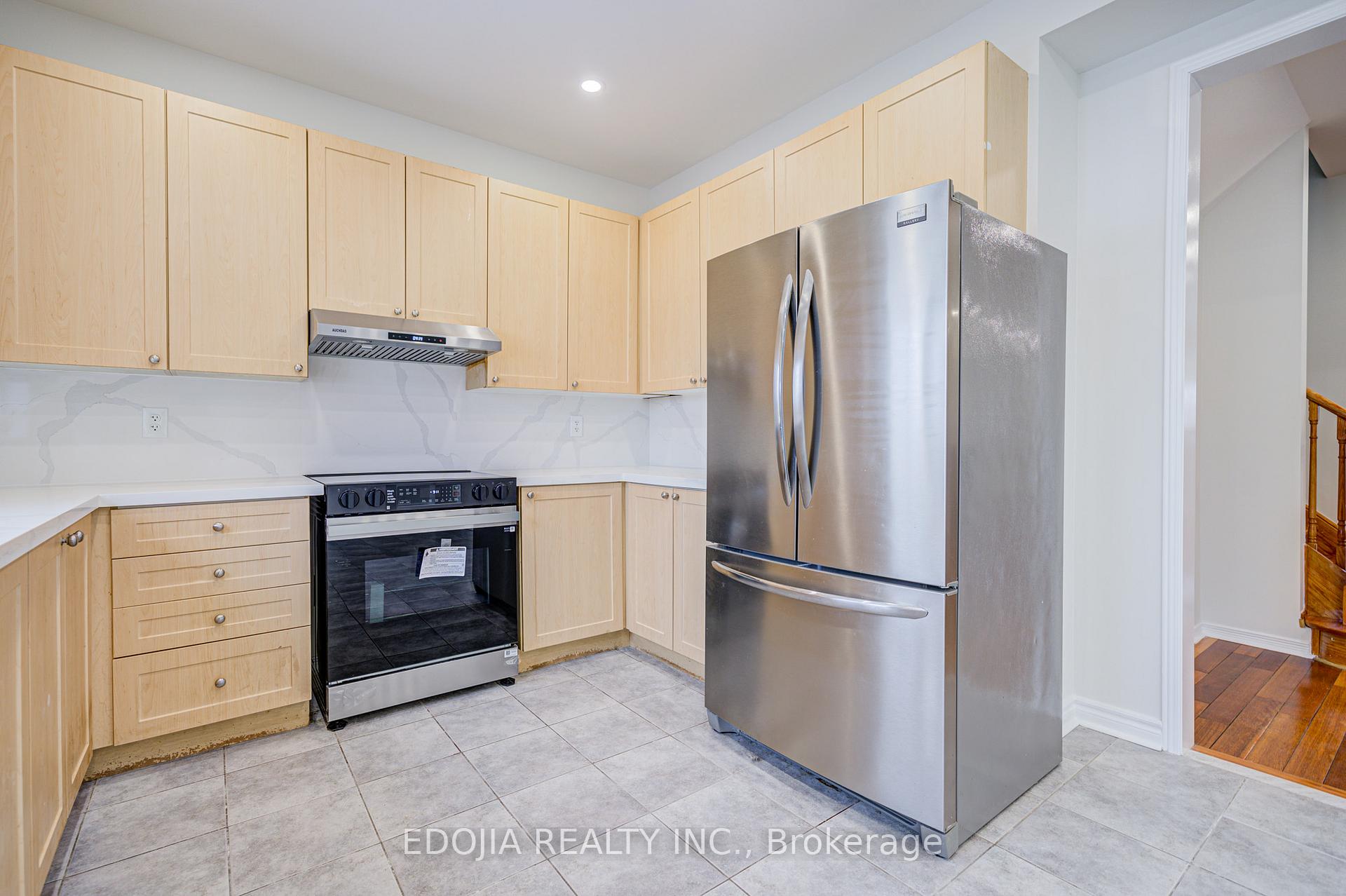 Photo 16 of 17 Barnwood Drive, Richmond Hill, Oak Ridges Lake Wilcox — HOMEH
