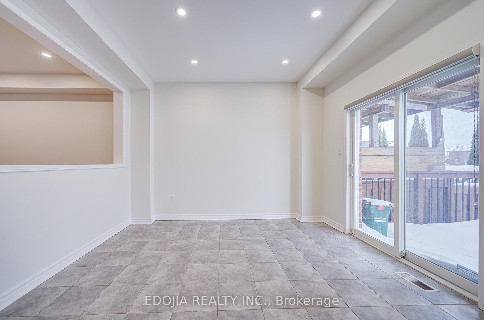Photo 18 of 17 Barnwood Drive, Richmond Hill, Oak Ridges Lake Wilcox — HOMEH