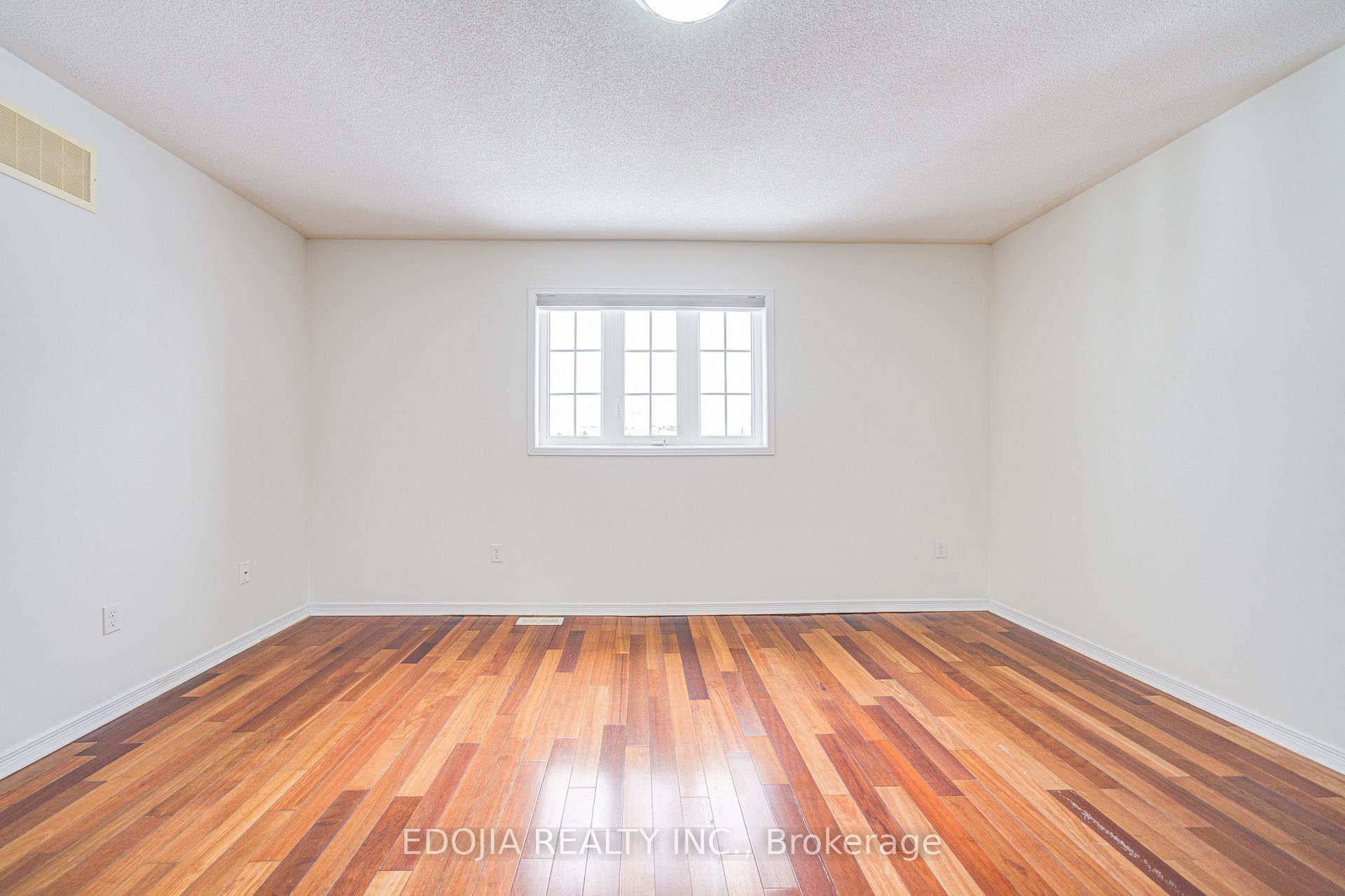 Photo 32 of 17 Barnwood Drive, Richmond Hill, Oak Ridges Lake Wilcox — HOMEH