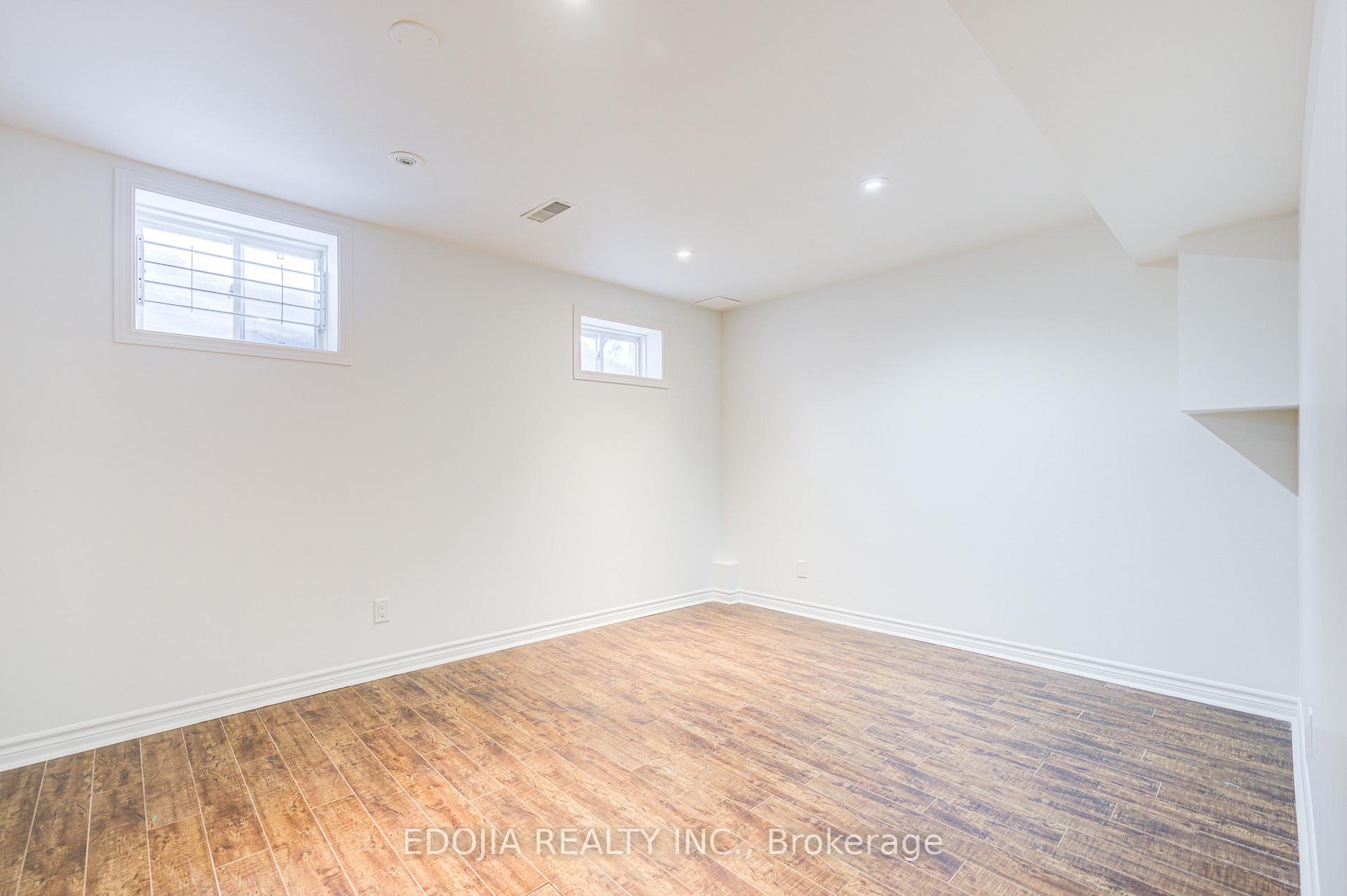 Photo 41 of 17 Barnwood Drive, Richmond Hill, Oak Ridges Lake Wilcox — HOMEH
