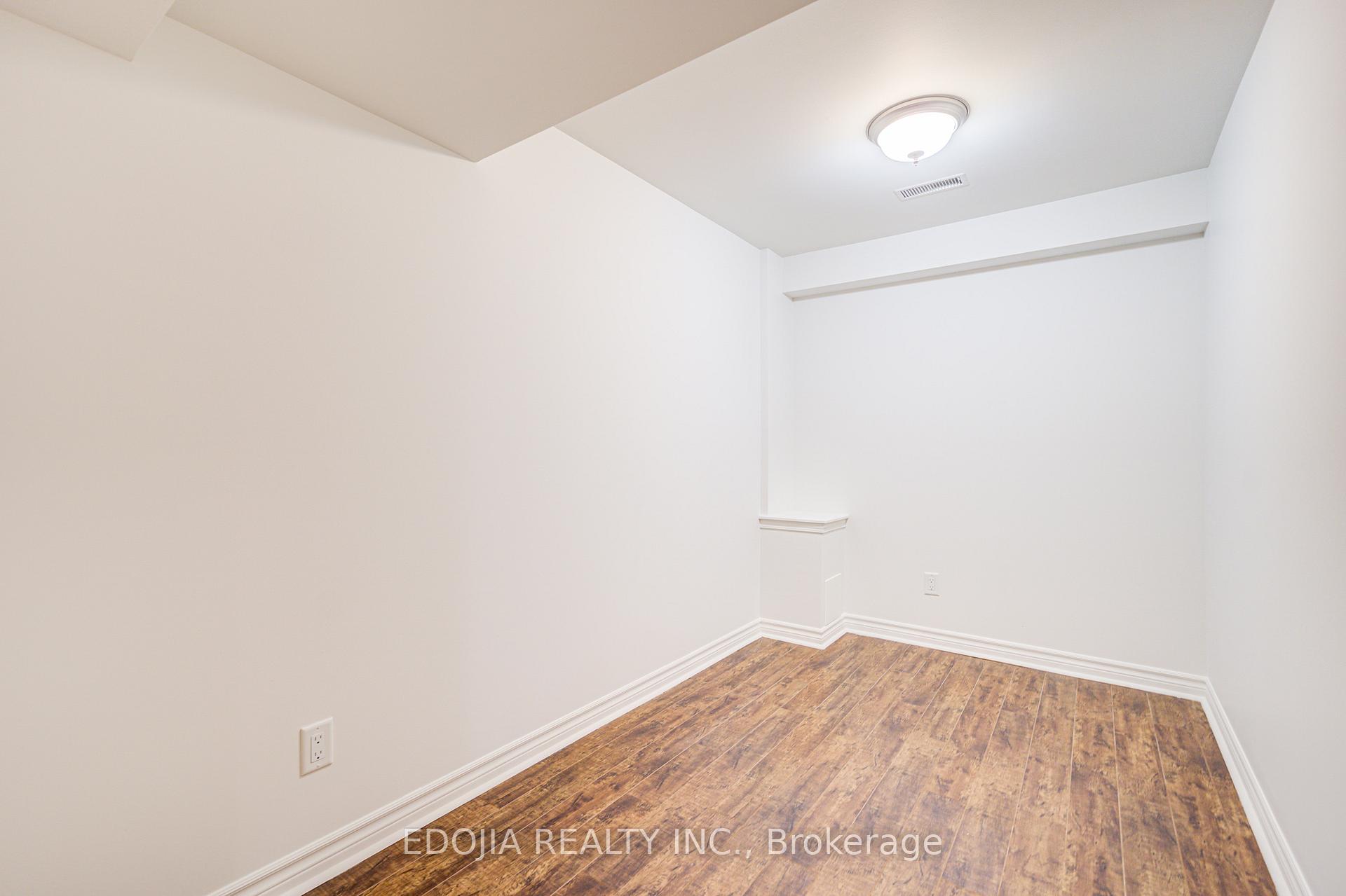 Photo 43 of 17 Barnwood Drive, Richmond Hill, Oak Ridges Lake Wilcox — HOMEH