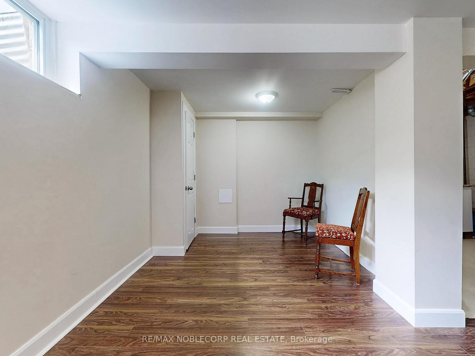 Photo 26 of 15 Foreht Crescent, Aurora, Aurora Heights — HOMEH